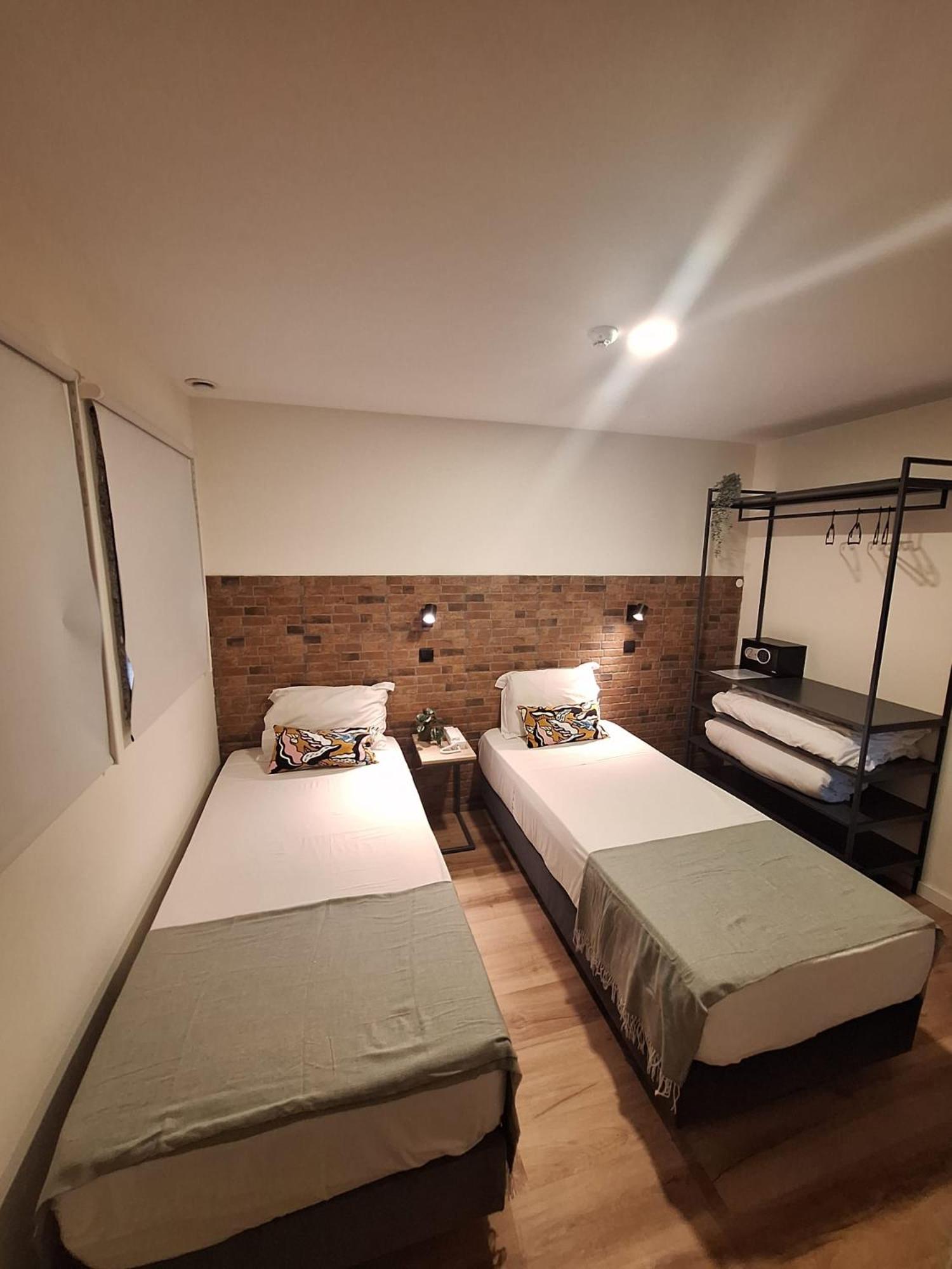 Deluxe Twin Room - Photo 3