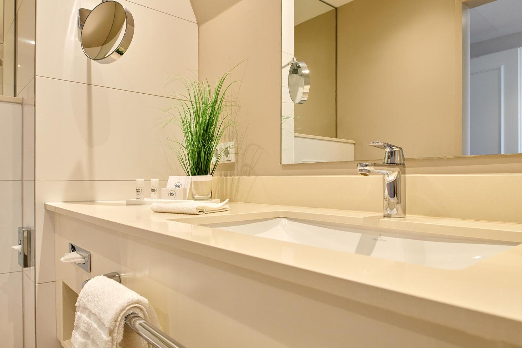 Double Room with Lake View photo 3