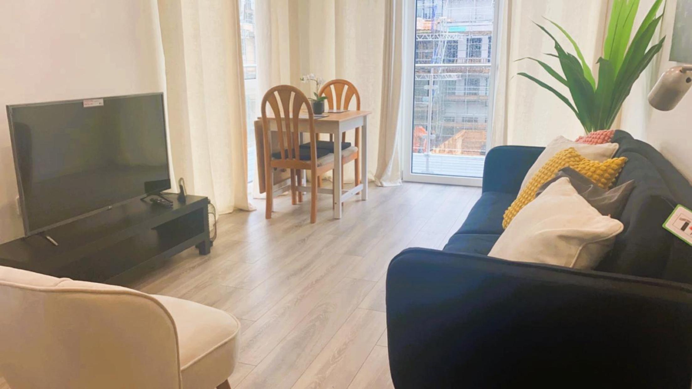 One-Bedroom Apartment