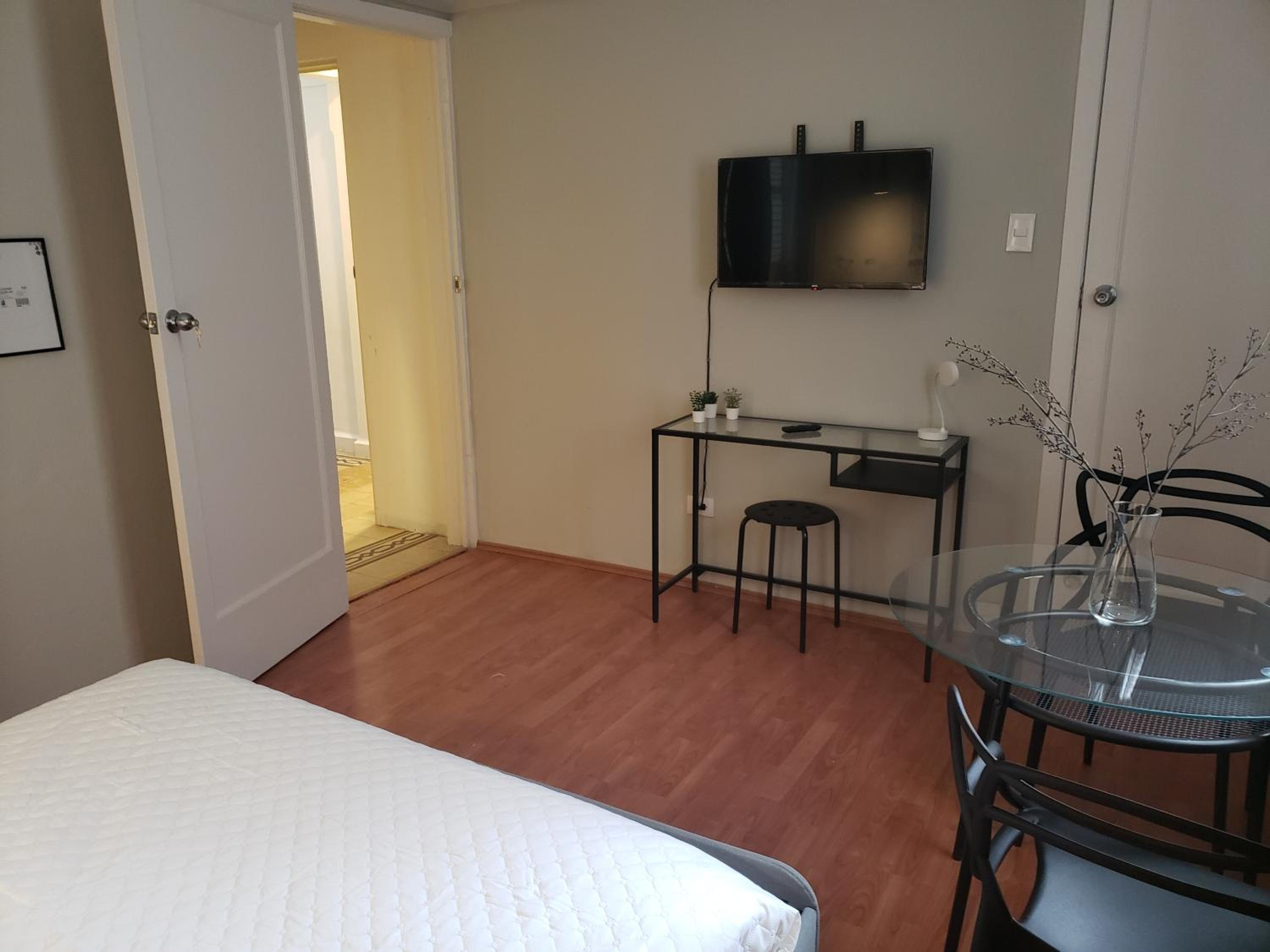 Deluxe Junior Suite - Photo 18