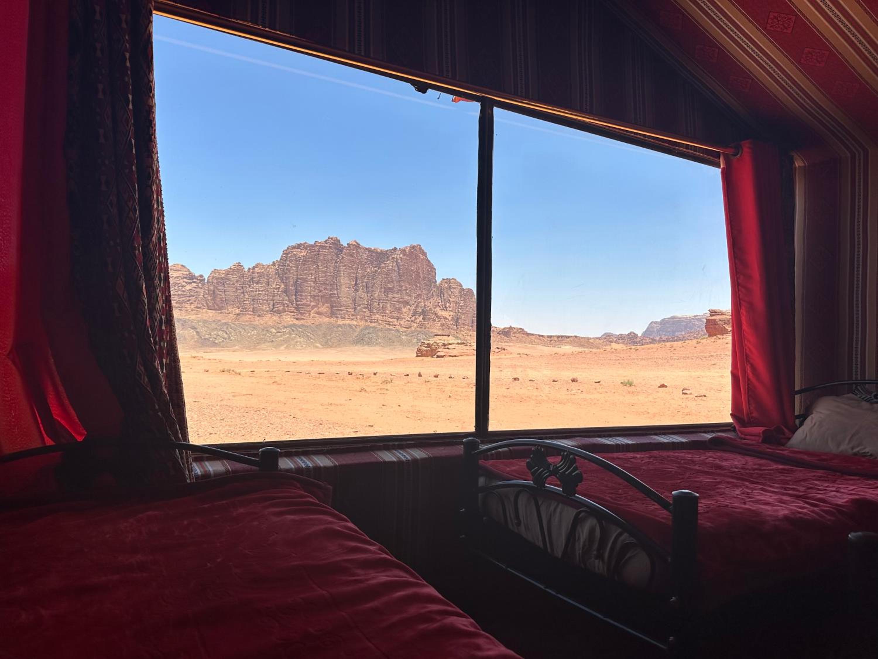 Family Room with Mountain View photo 2