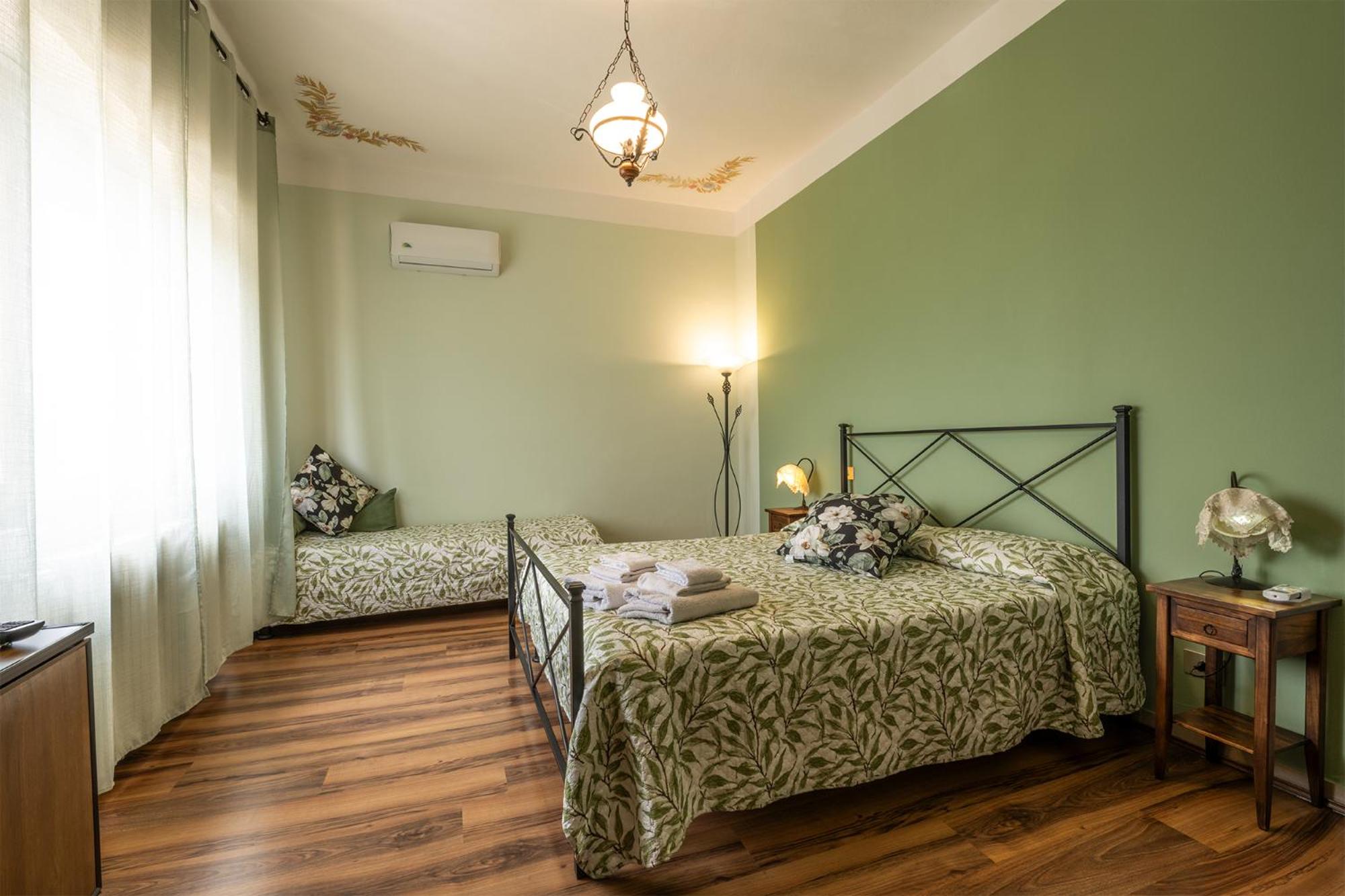 Triple Room with Private Bathroom