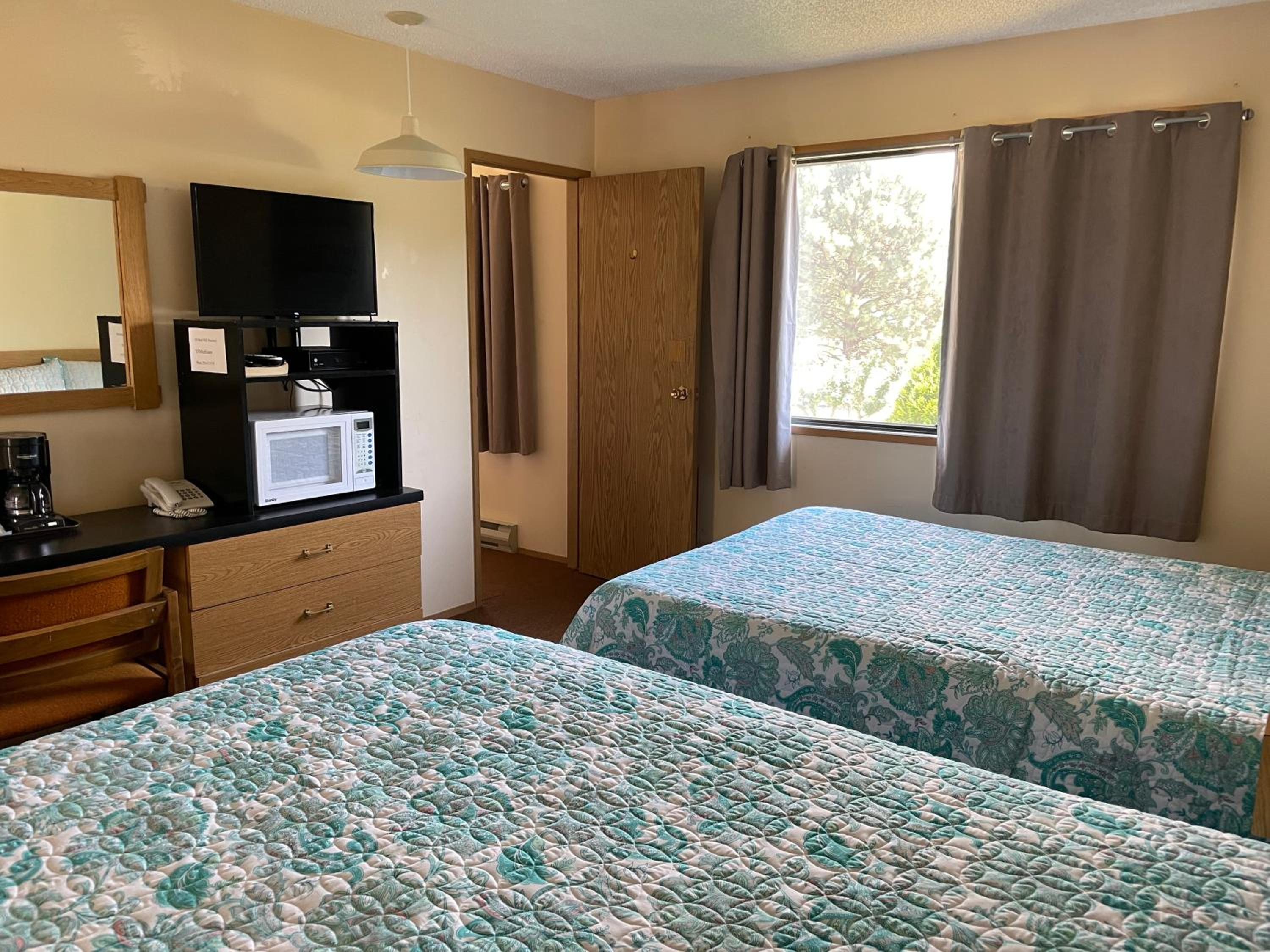 Deluxe Family Suite photo 2