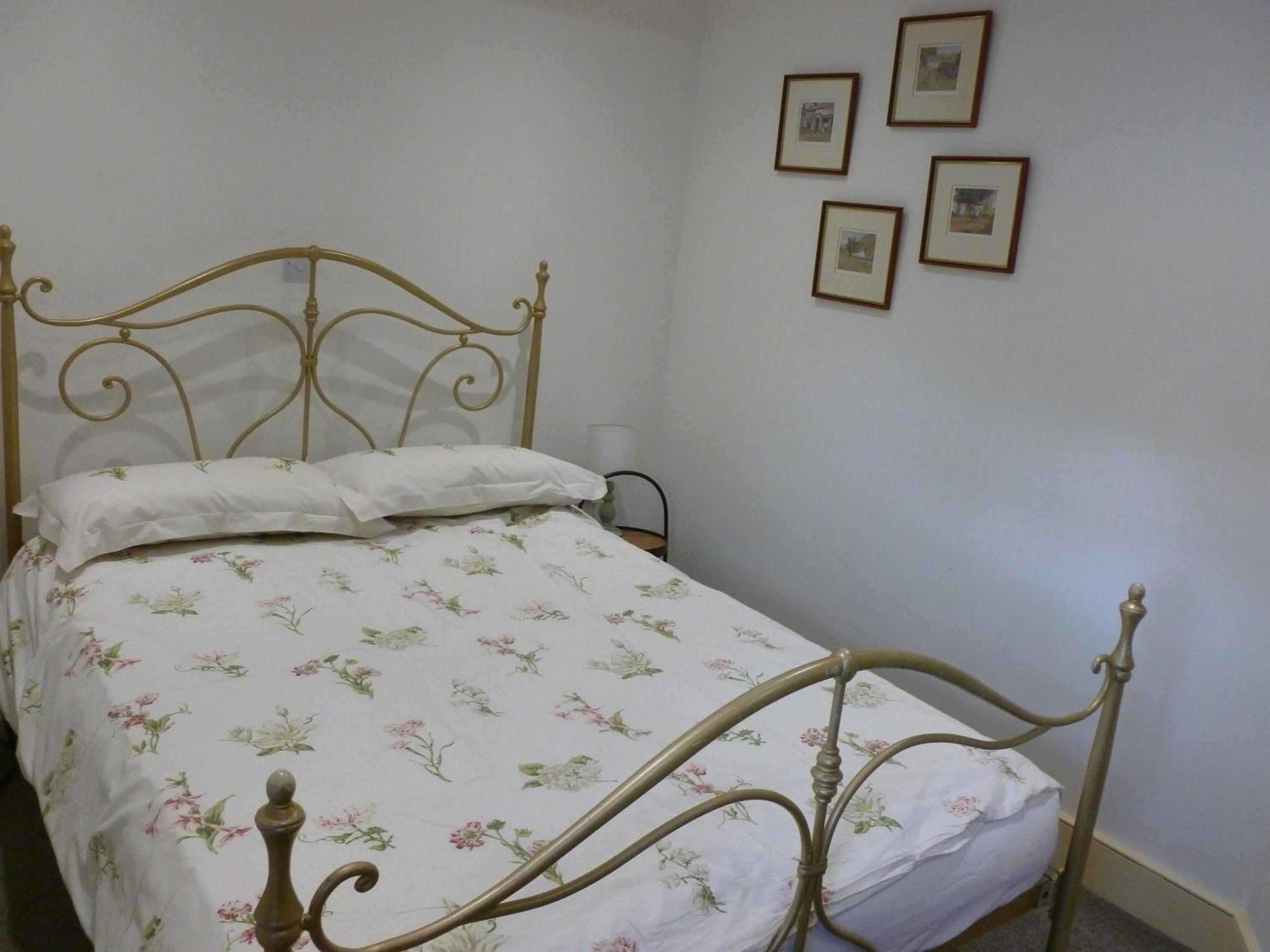 One-Bedroom House photo 1