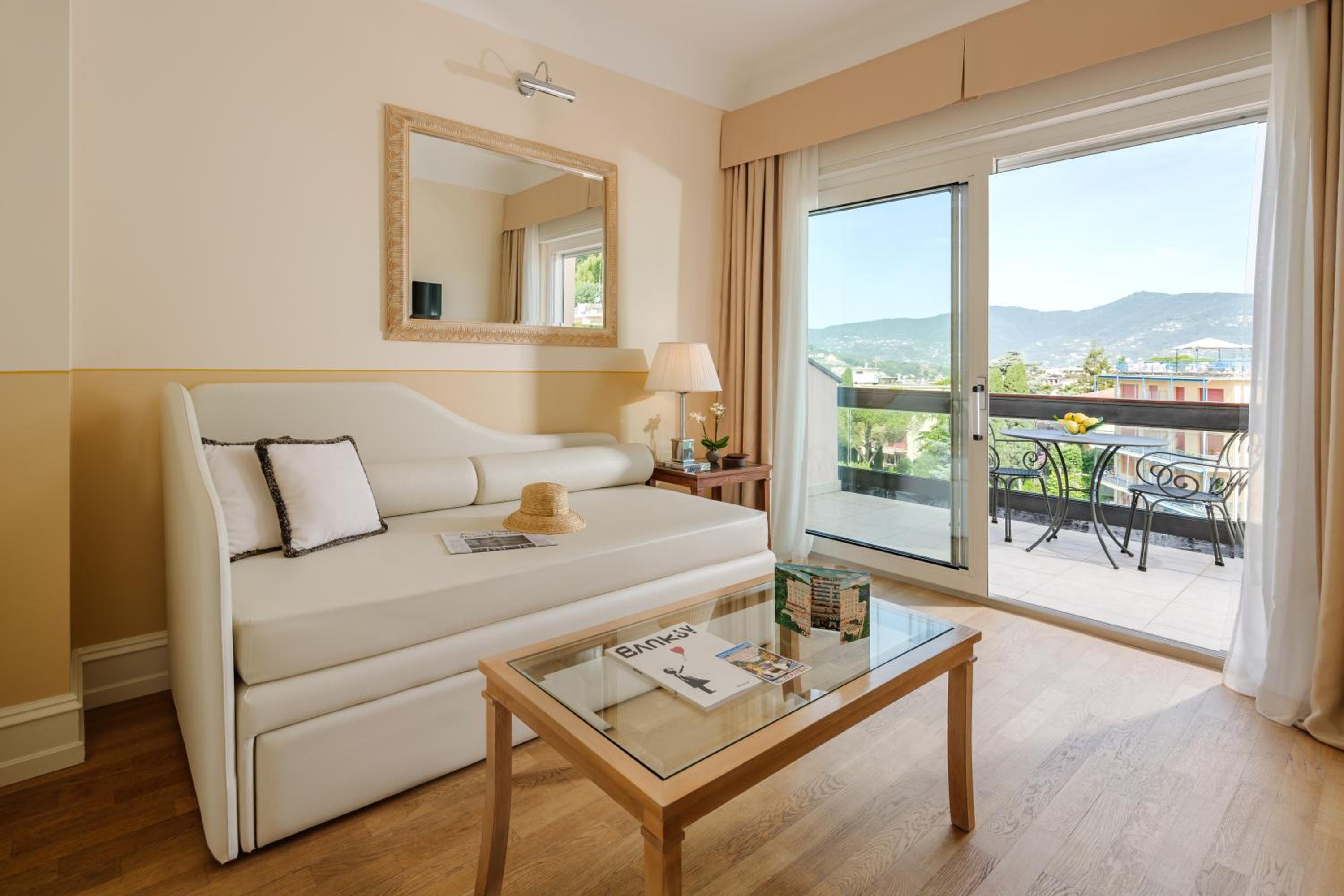 Executive Suite with lateral sea view - Photo 4