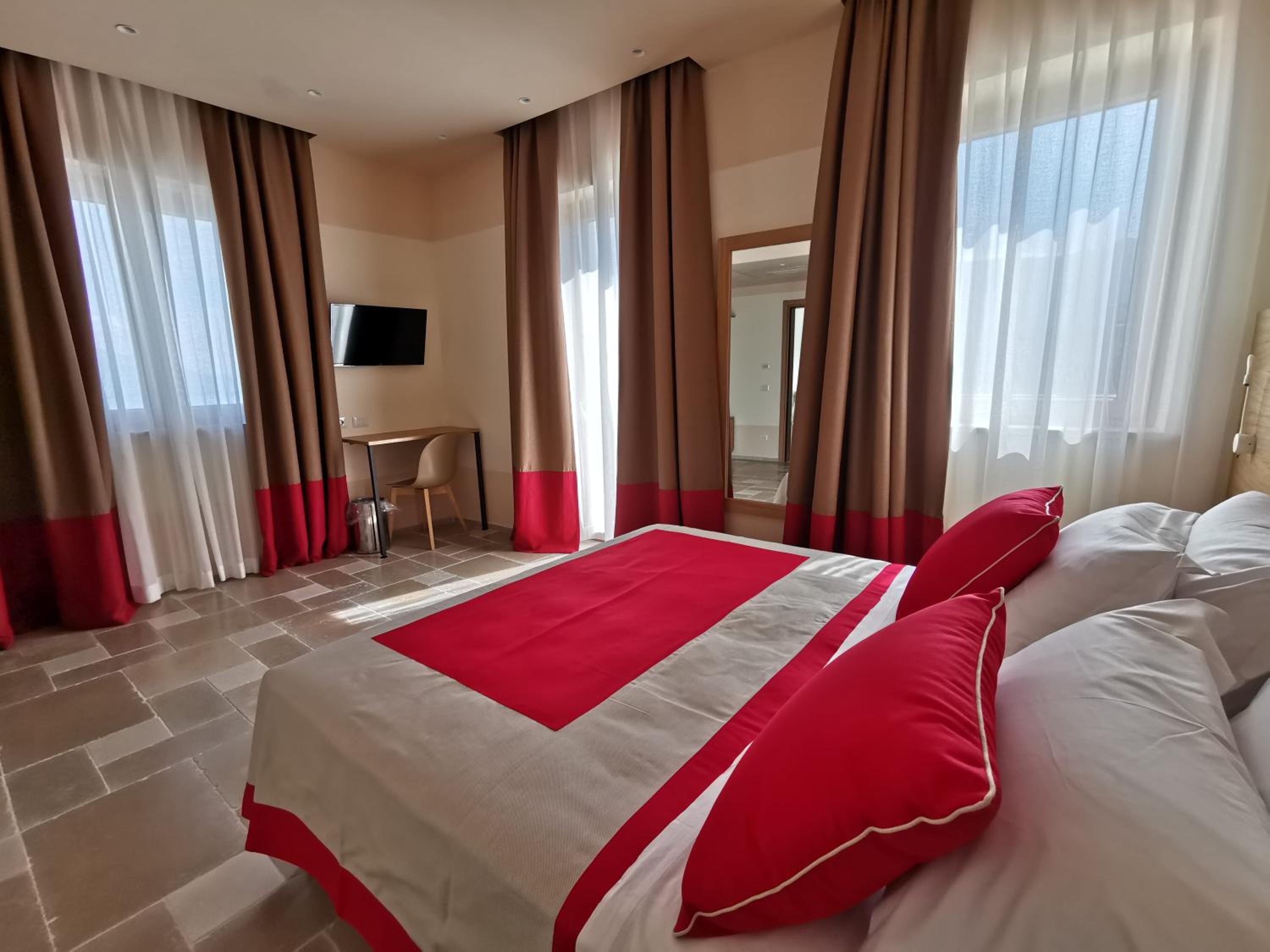 Double Room with Balcony and Sea View