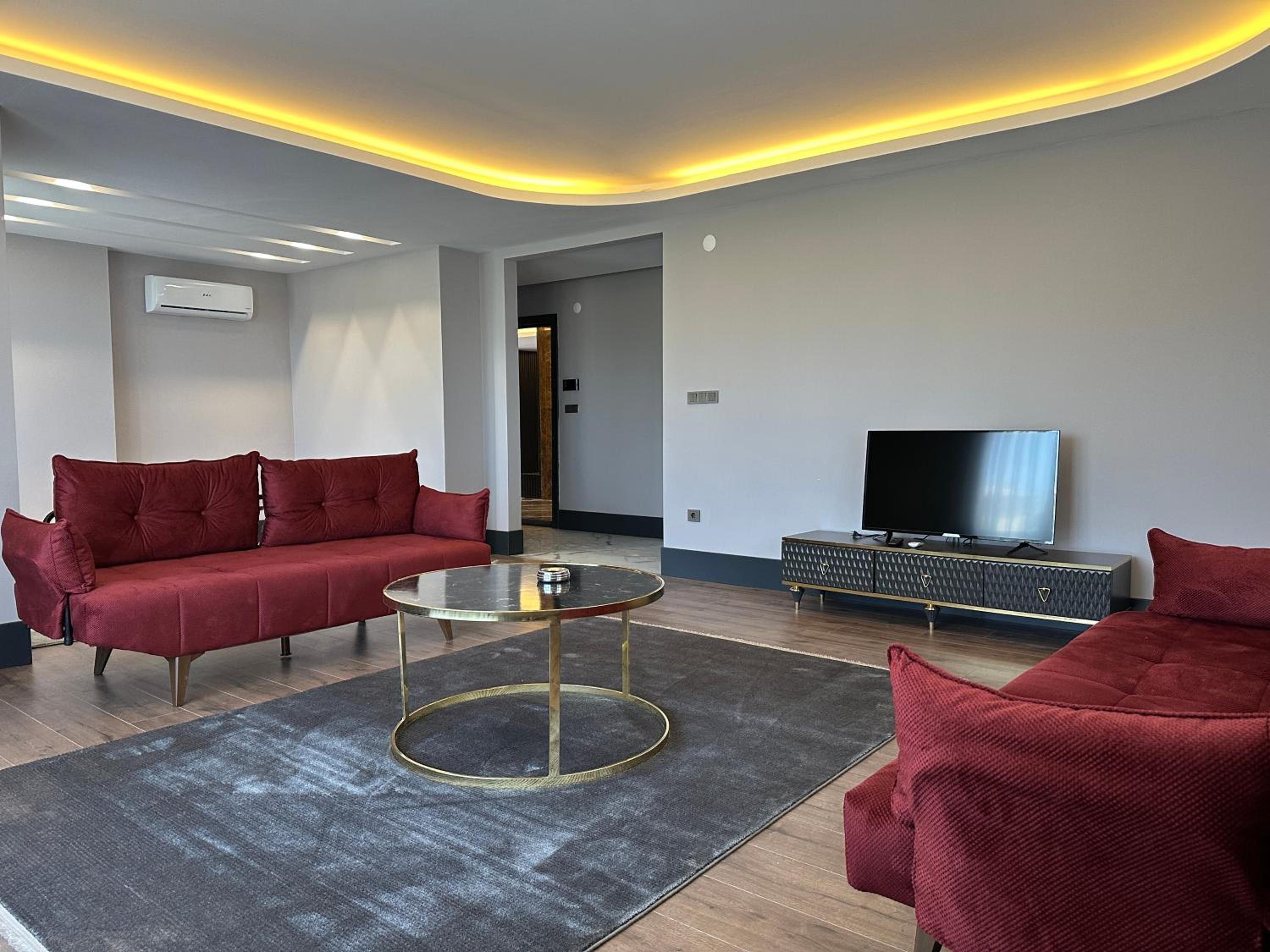 Penthouse Apartment photo 2