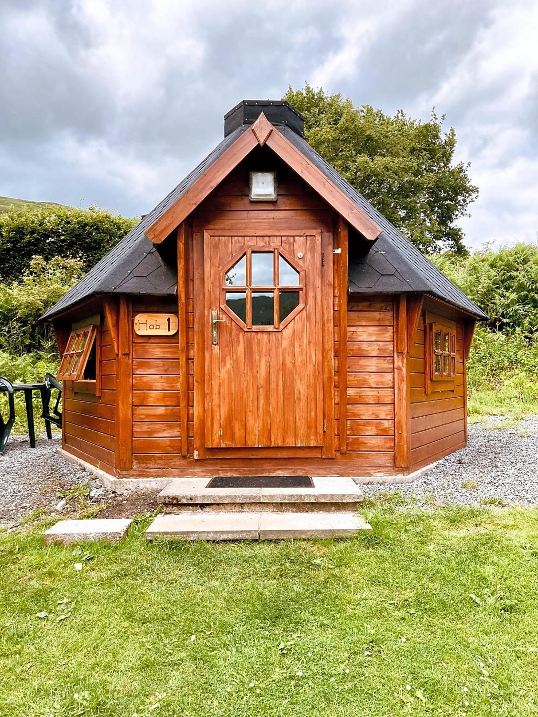 Camping Wooden Pod Sleeps 4 Pet Friendly  photo 1