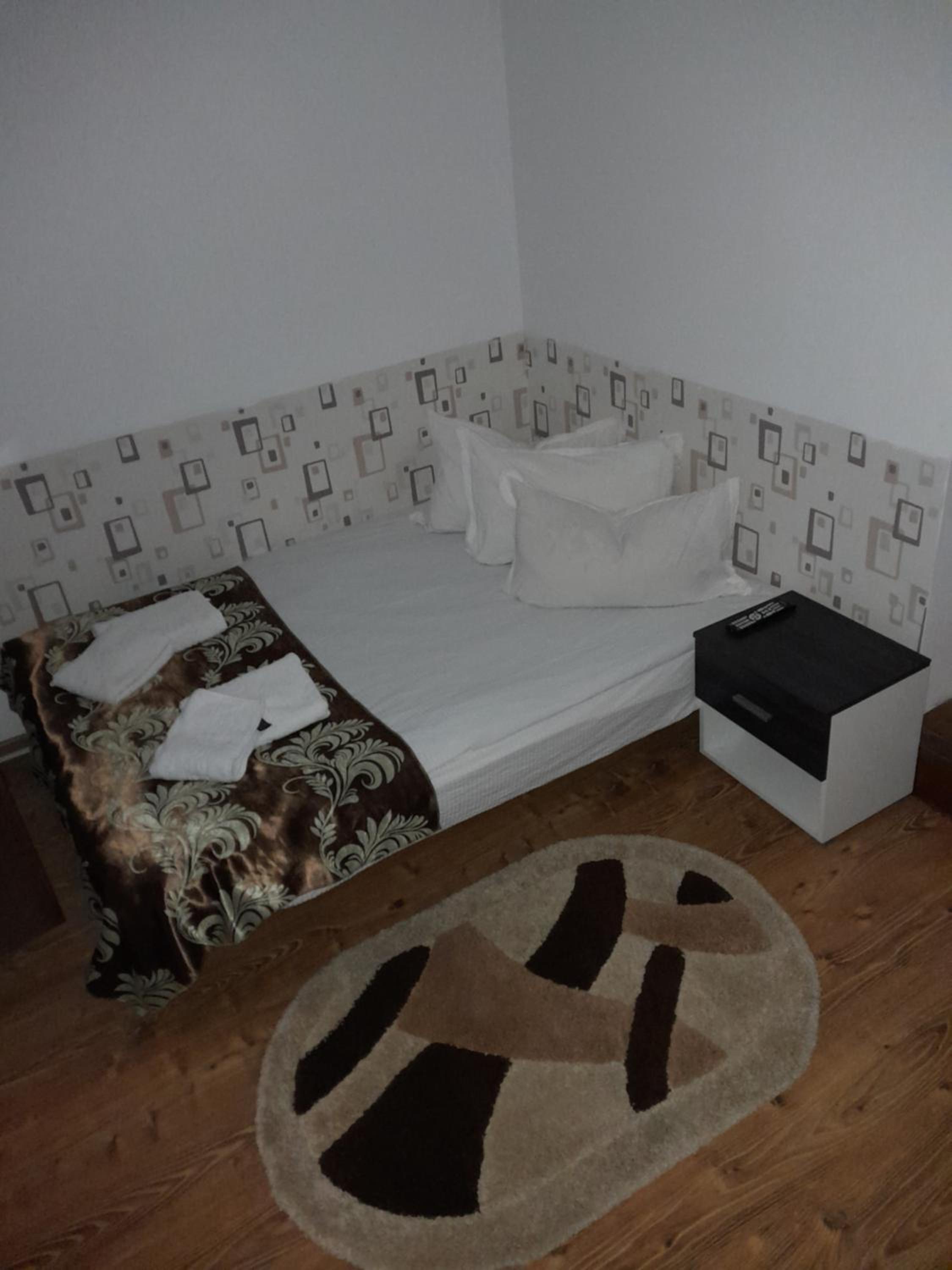 Family Room with Private Bathroom photo 1