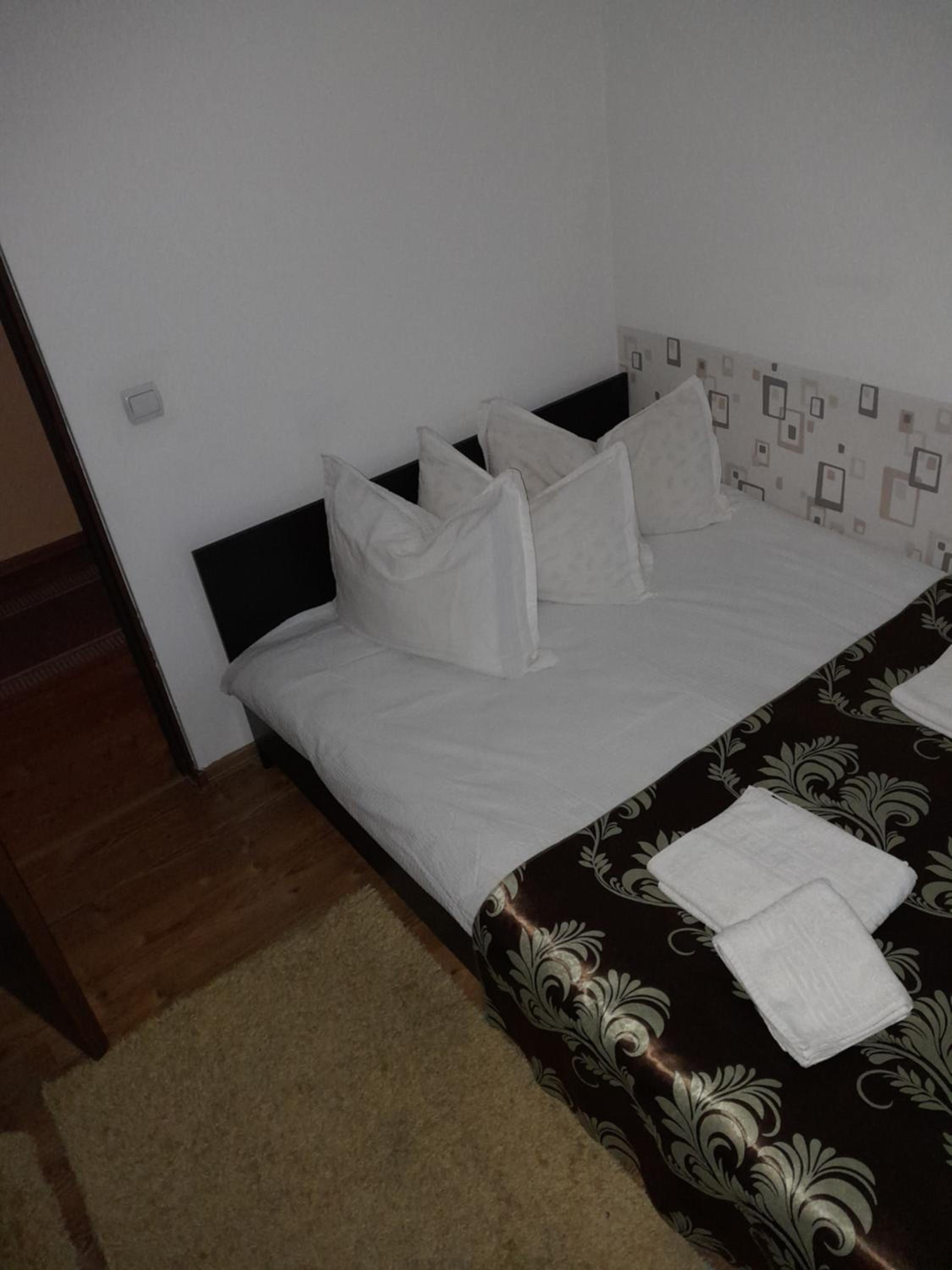 Family Room with Private Bathroom photo 3