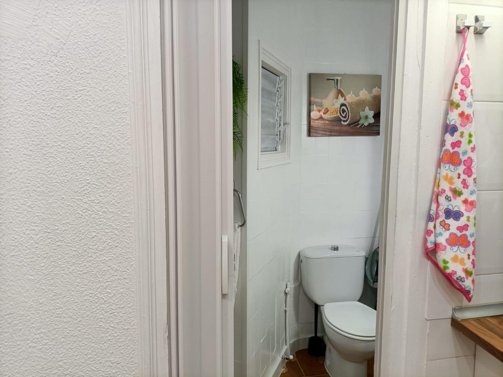 One-Bedroom Apartment photo 3