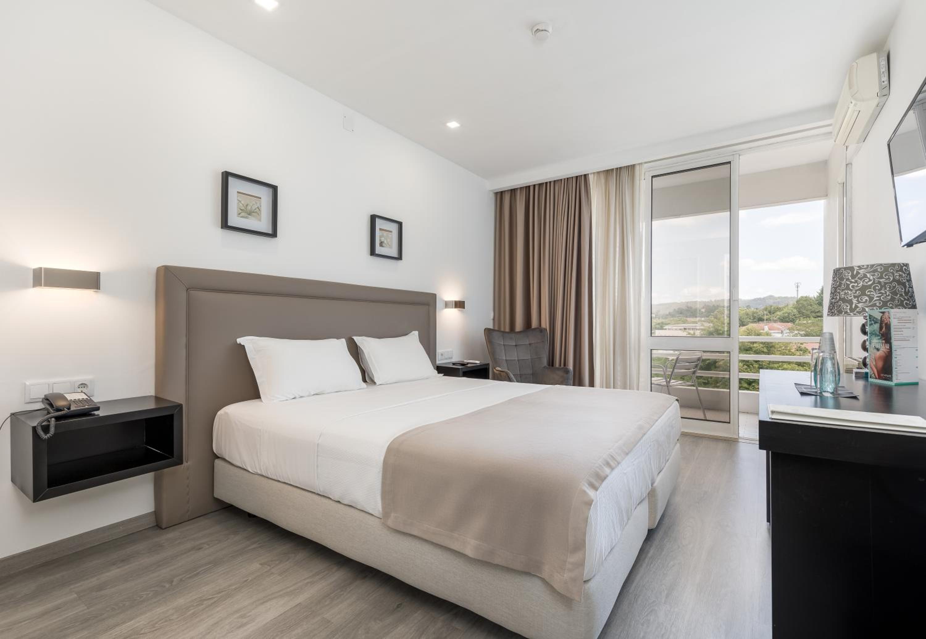 Deluxe Double Room - Photo 1