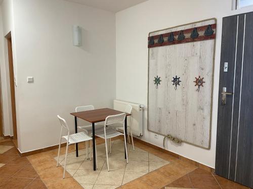 Apartment with Sea View - Photo 9