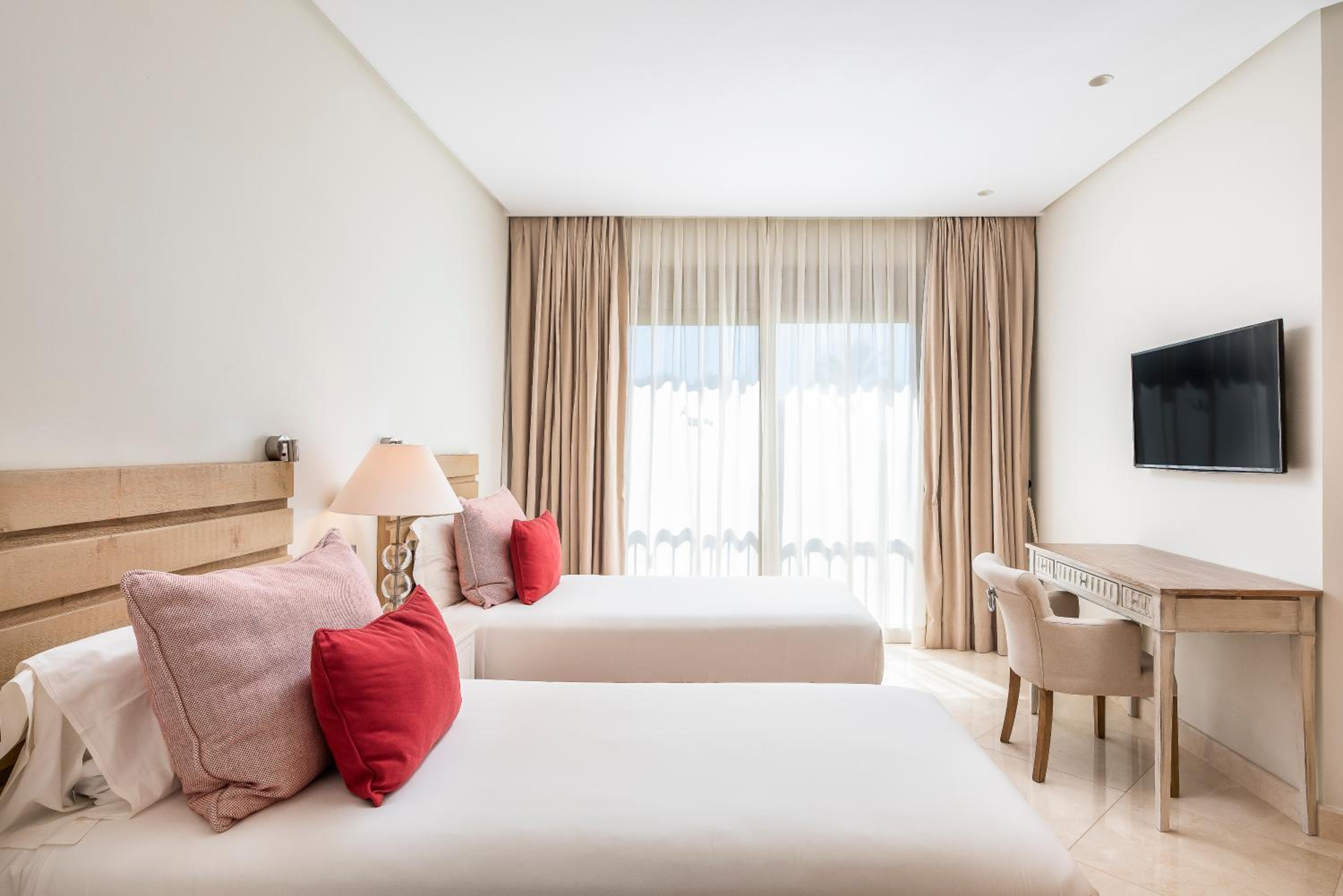 Four-Bedroom Suite with Sea View