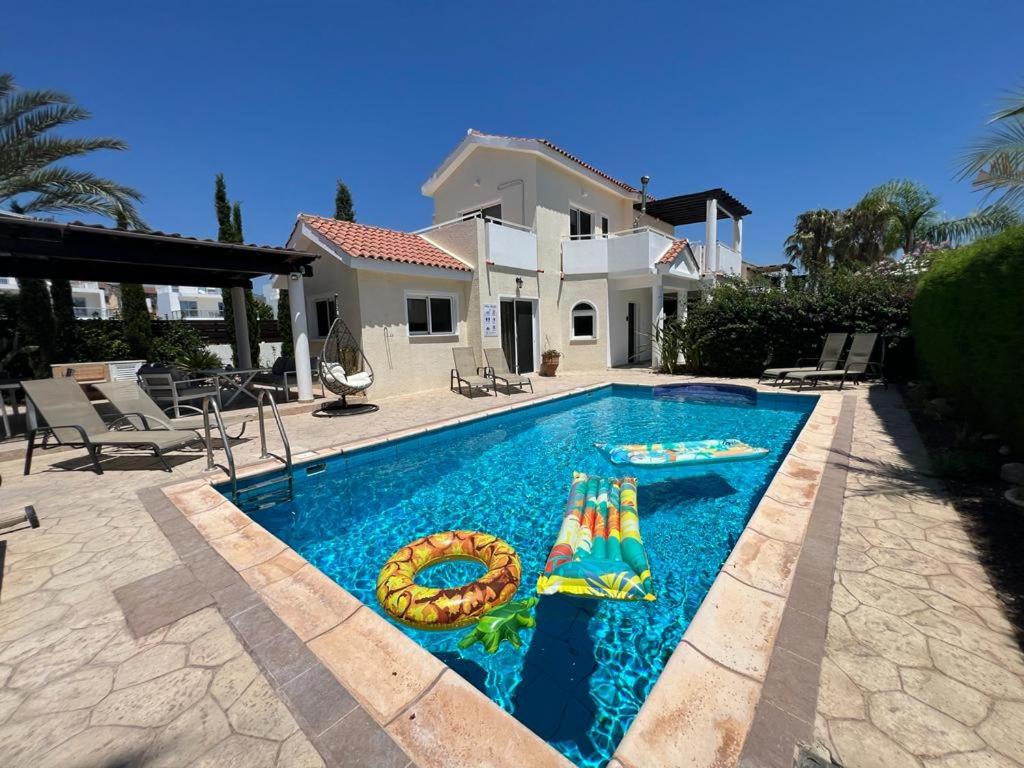 Villa with Private Pool