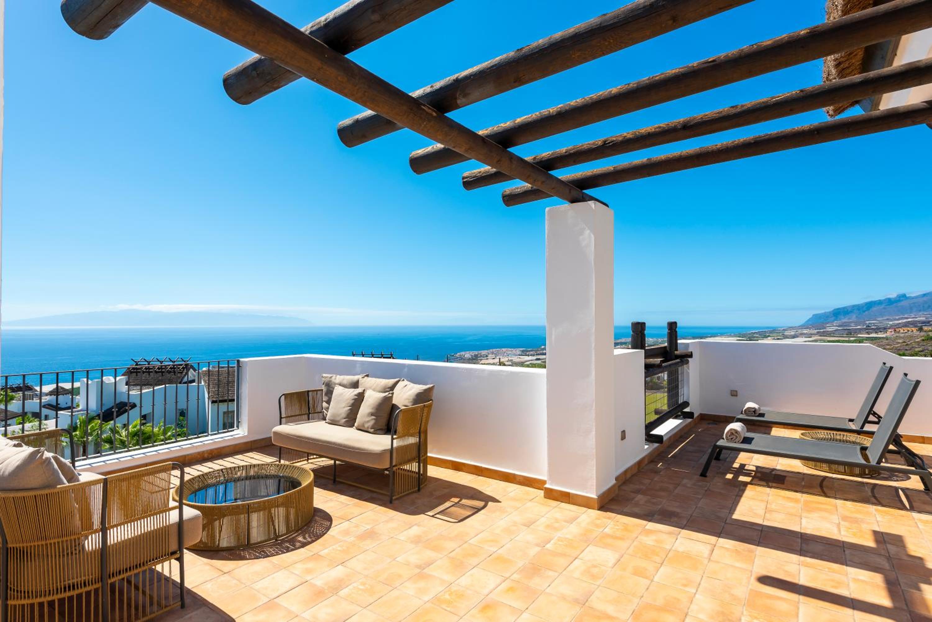 Three-Bedroom Suite with Sea View