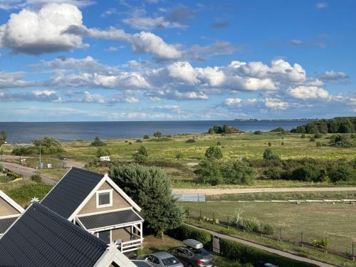 Apartment with Sea View - Photo 6