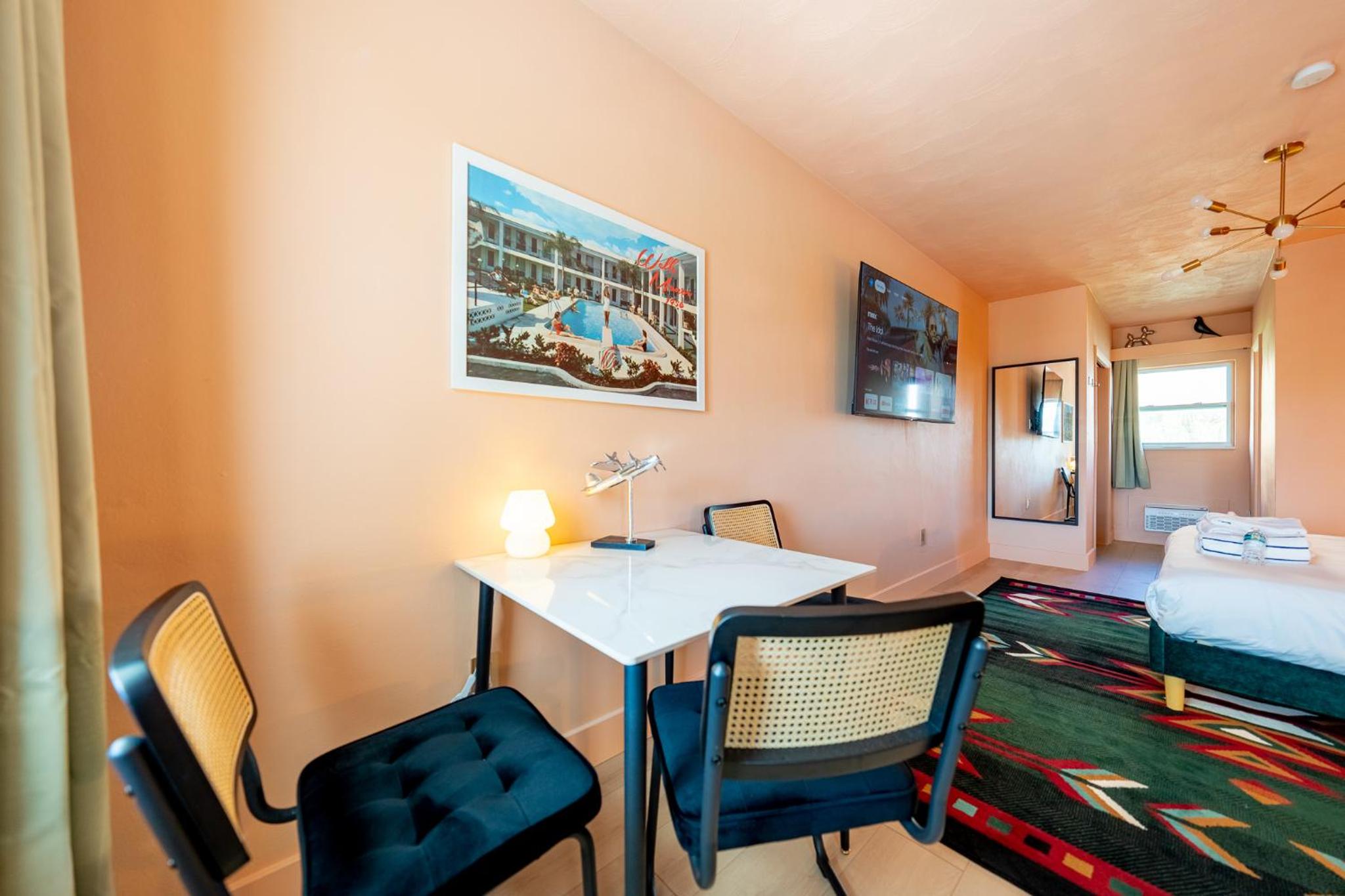 Deluxe Family Room - Photo 6