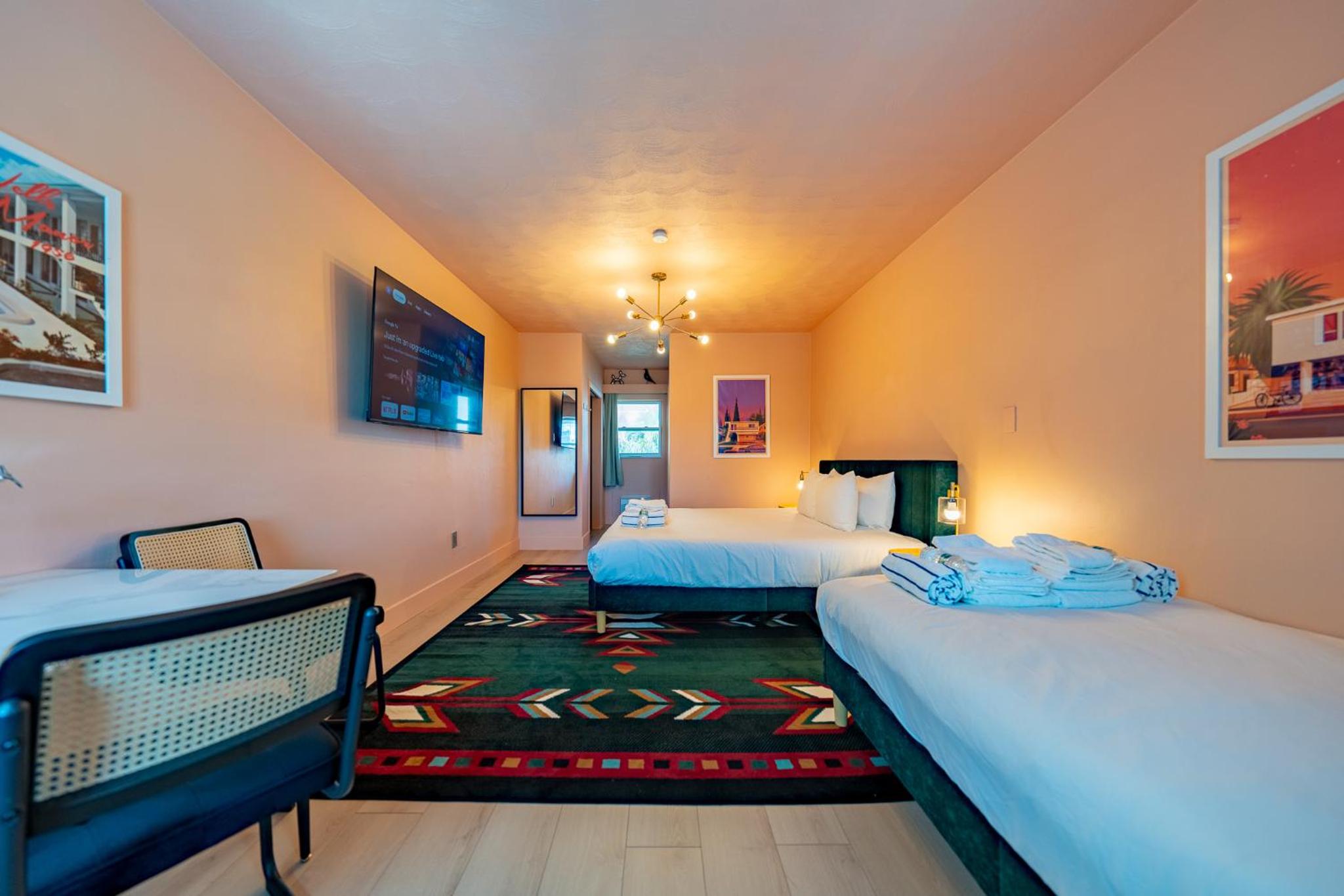 Deluxe Family Room - Photo 5