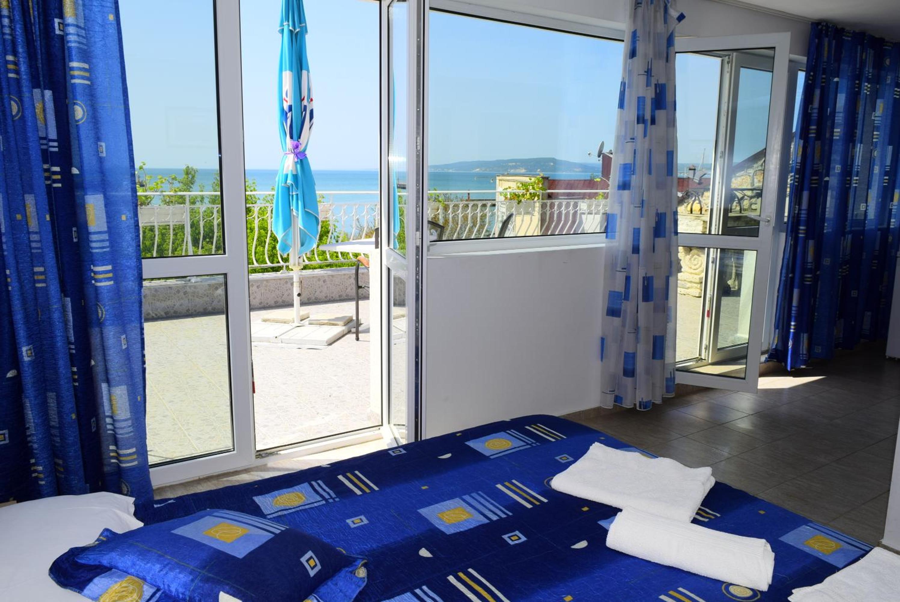 Junior Suite with Sea View and Terrace