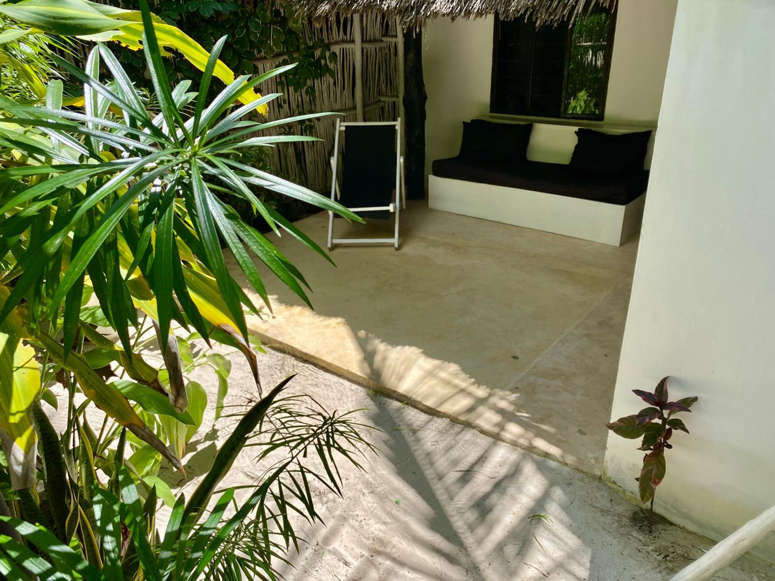 Bungalow with Garden View