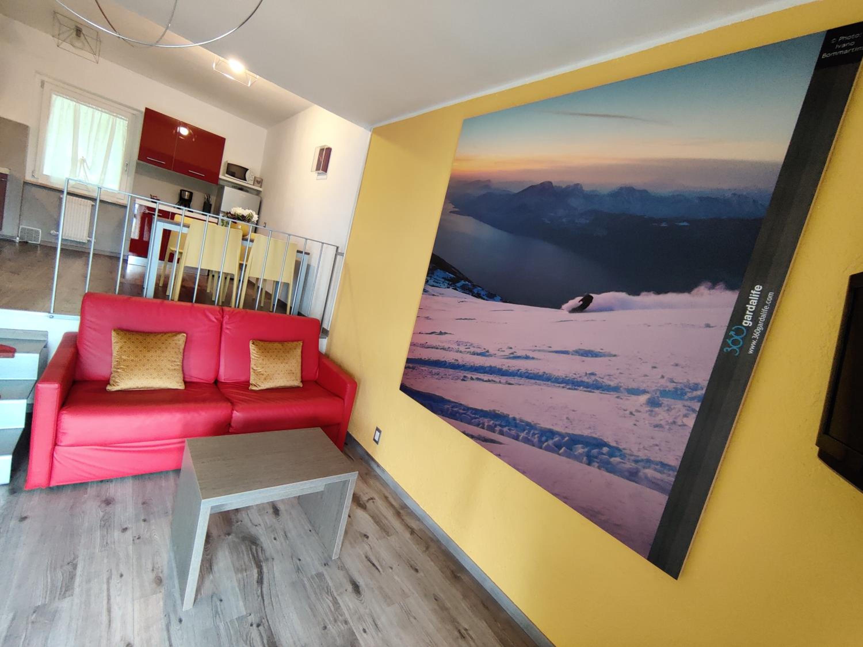 One-Bedroom Apartment with Balcony and  Lake View - Separate Building (MO230450494) photo 1