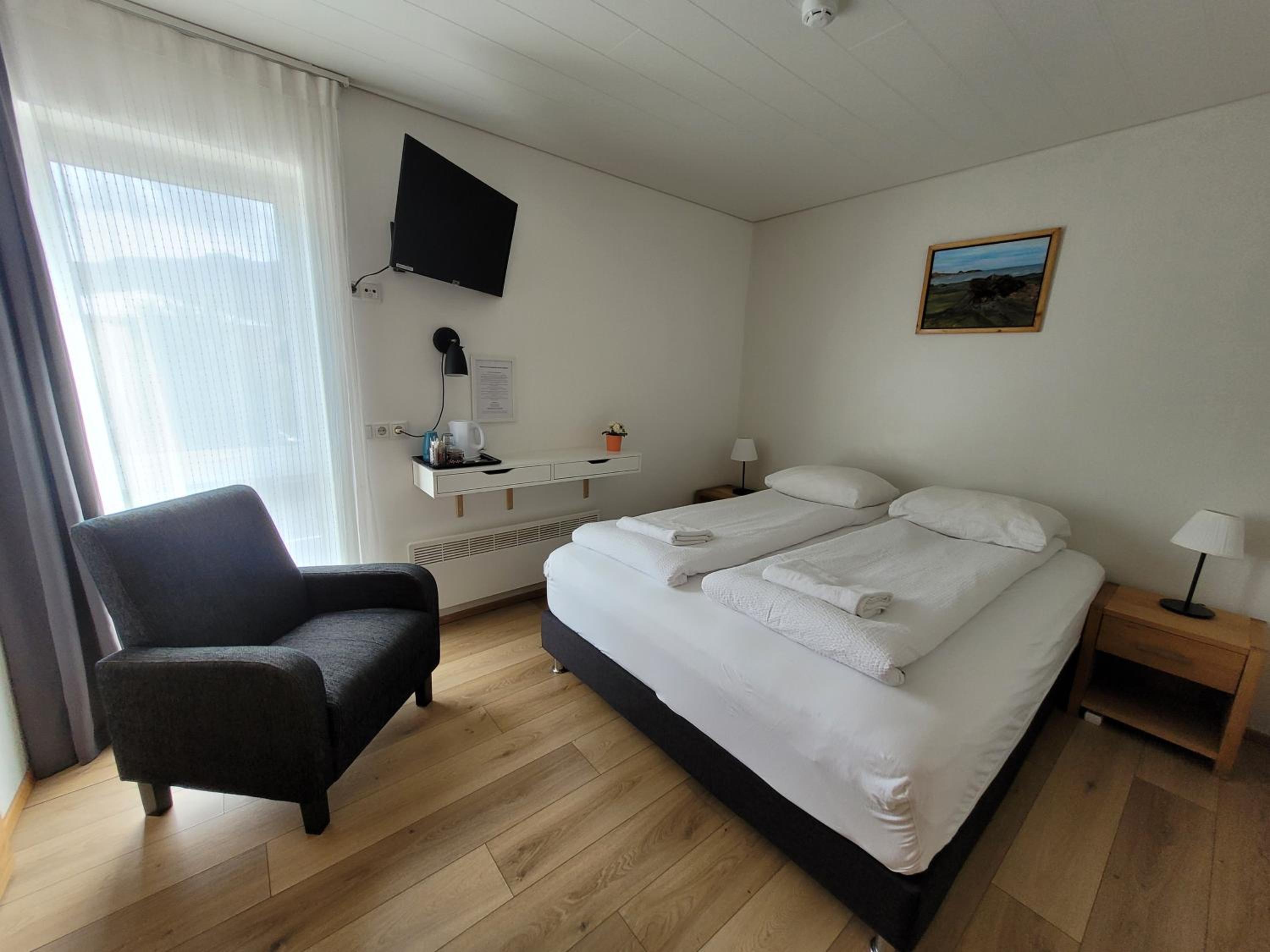 Double Room with Private Bathroom - Photo 1