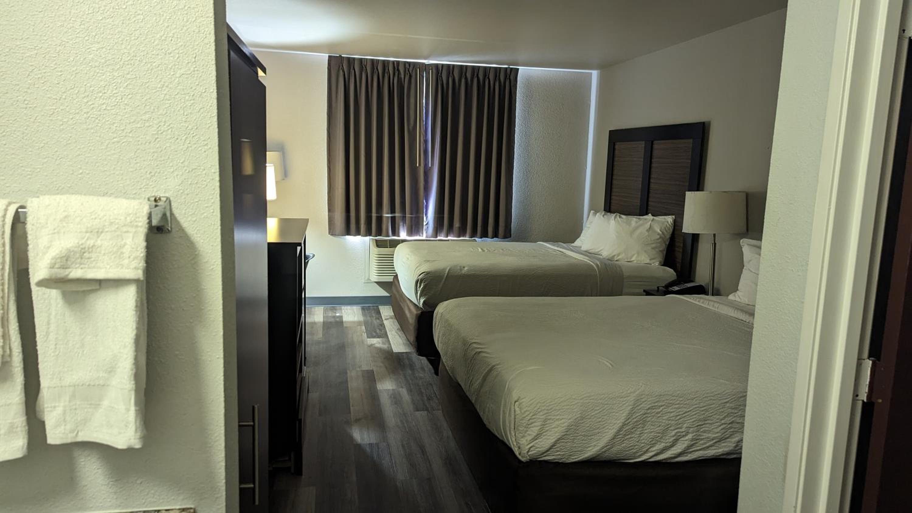 Queen Room with Two Queen Beds - Non-Smoking