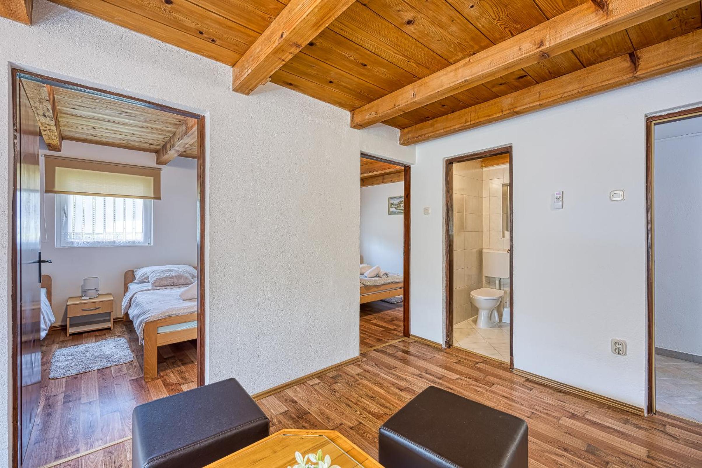 Two-Bedroom House - Photo 11