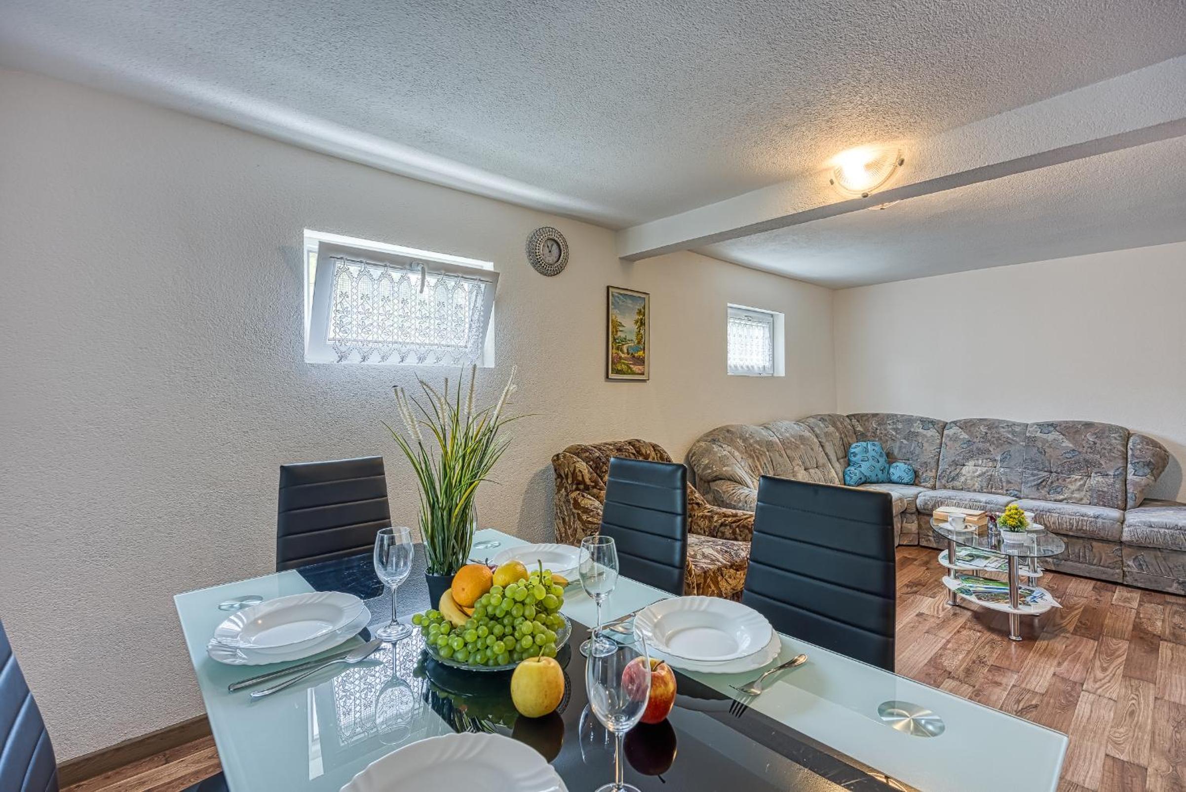 Two-Bedroom House - Photo 21