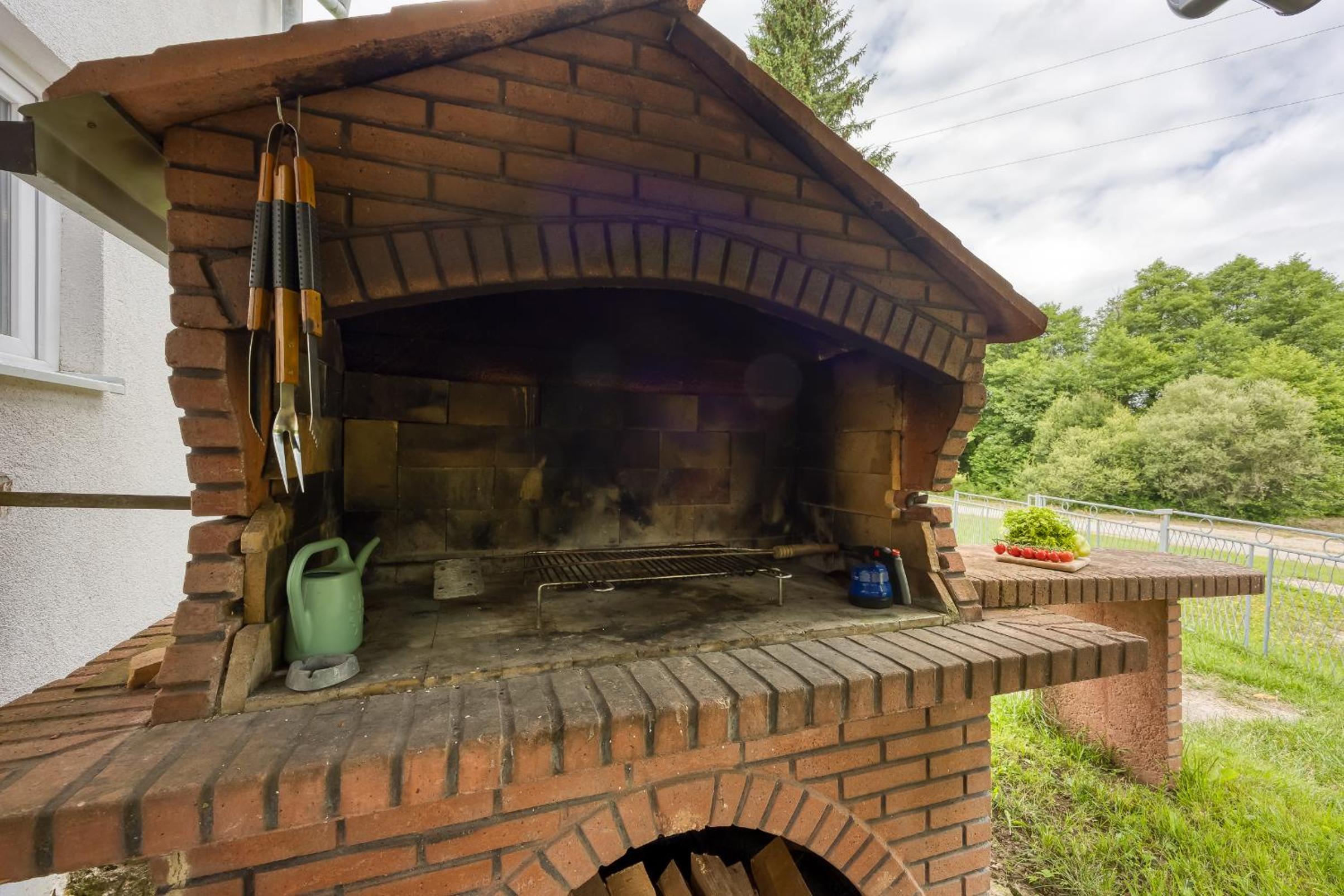 Two-Bedroom House - Photo 25