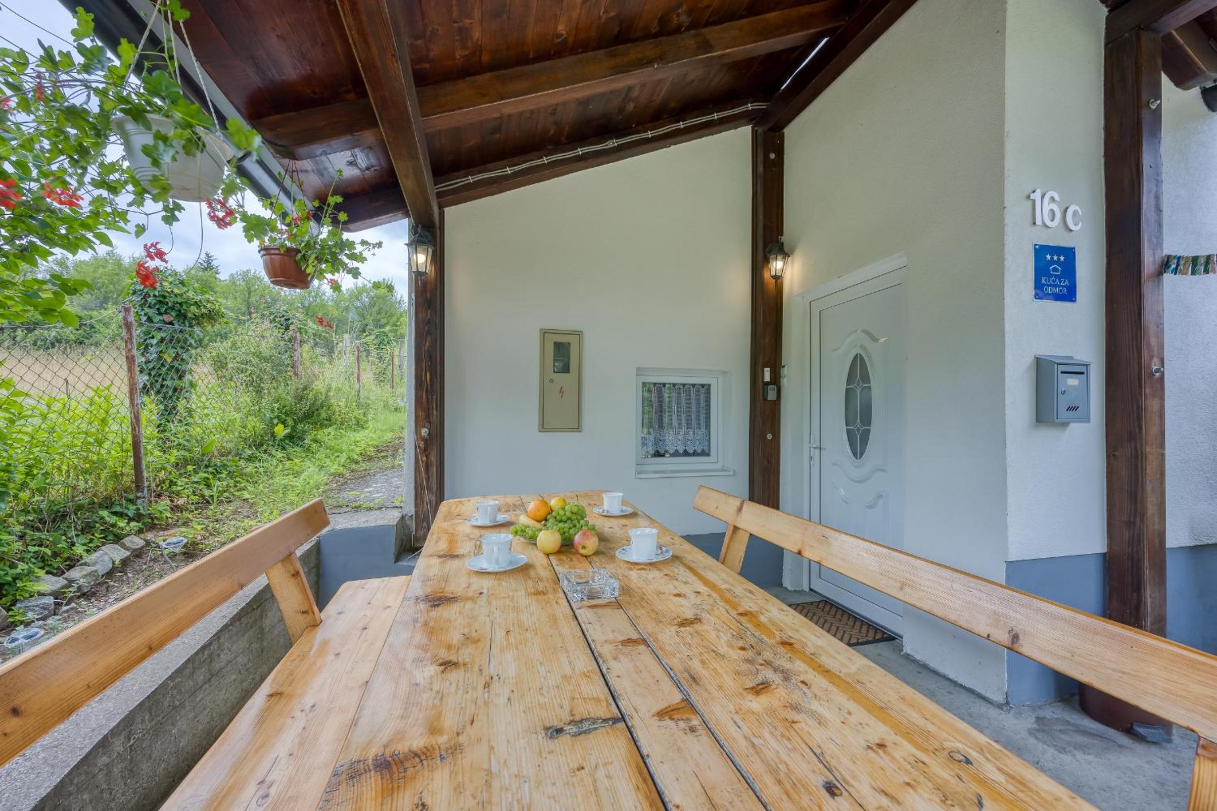 Two-Bedroom House - Photo 26