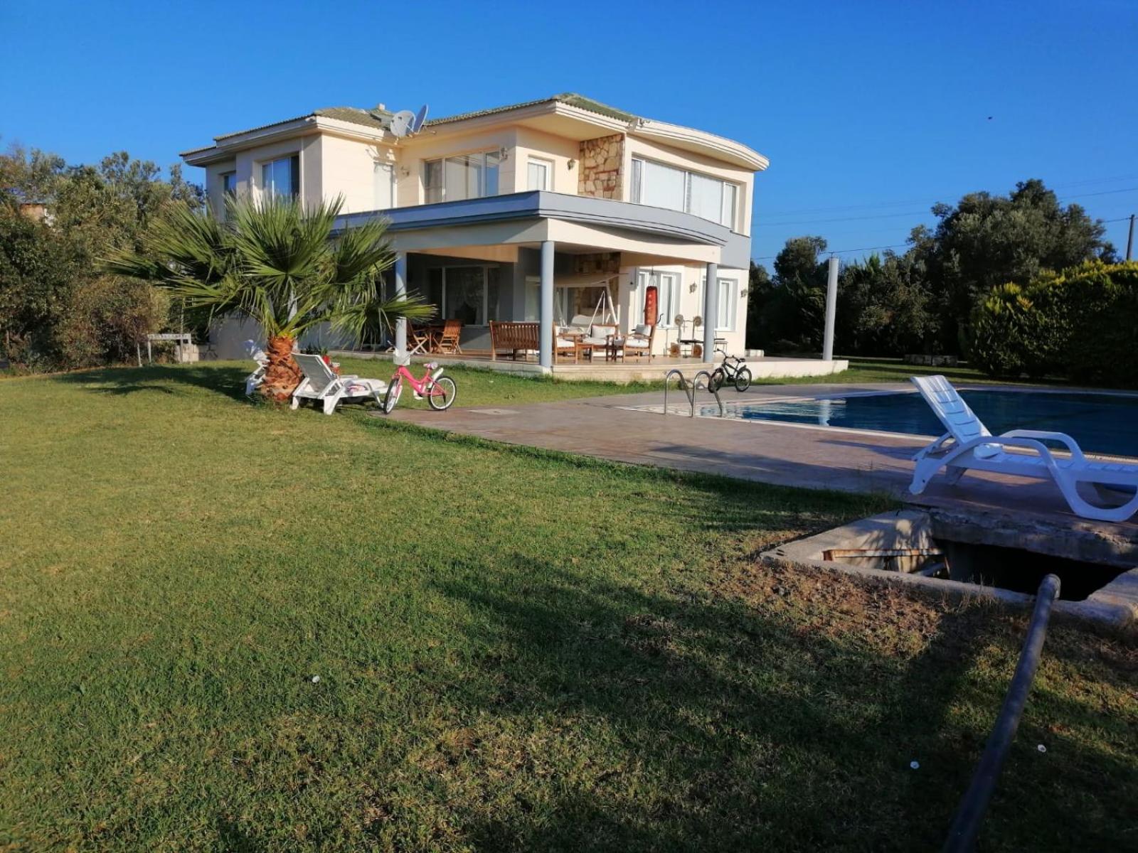 Villa with Private Pool photo 2