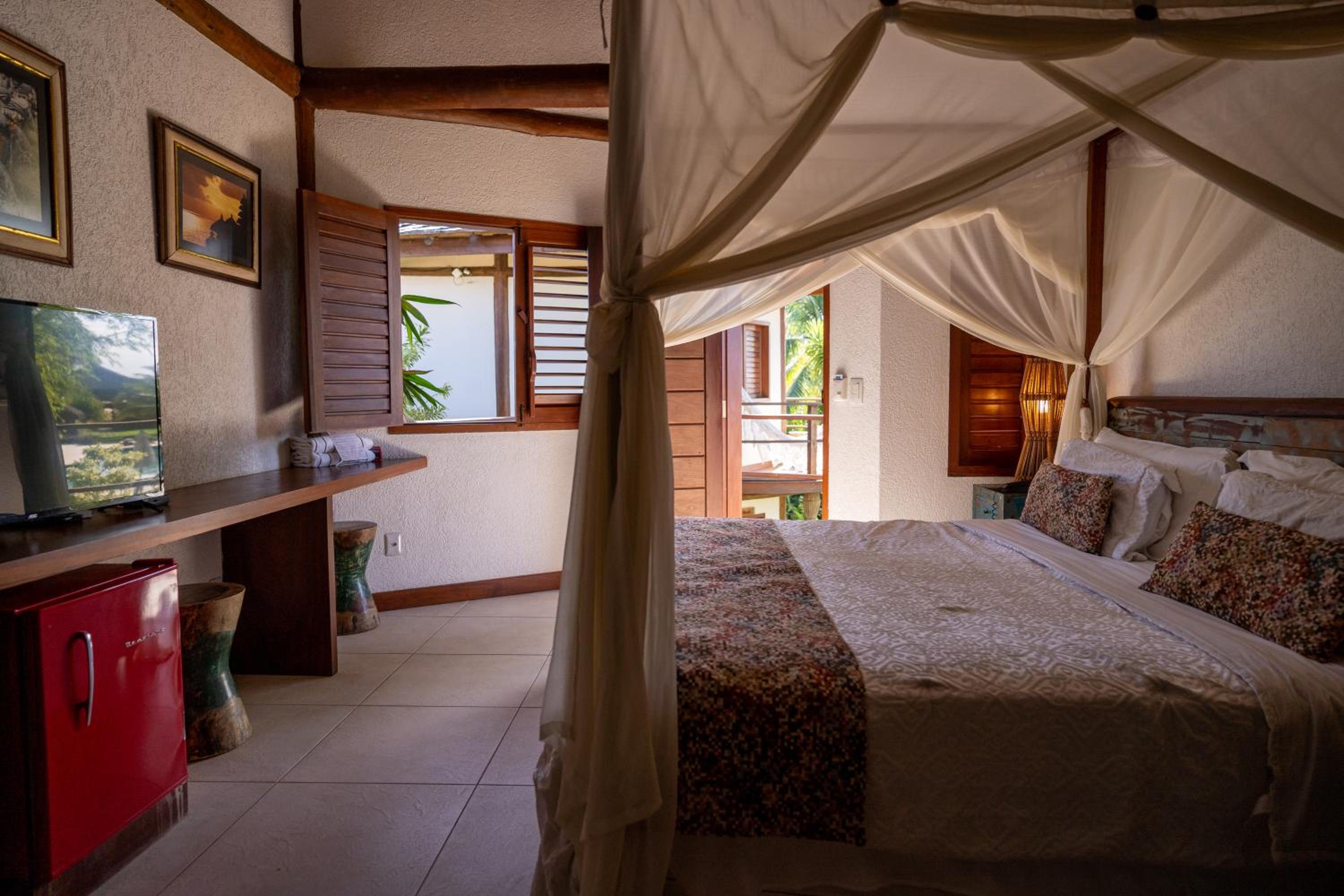 Deluxe Double Room with Balcony - Photo 12