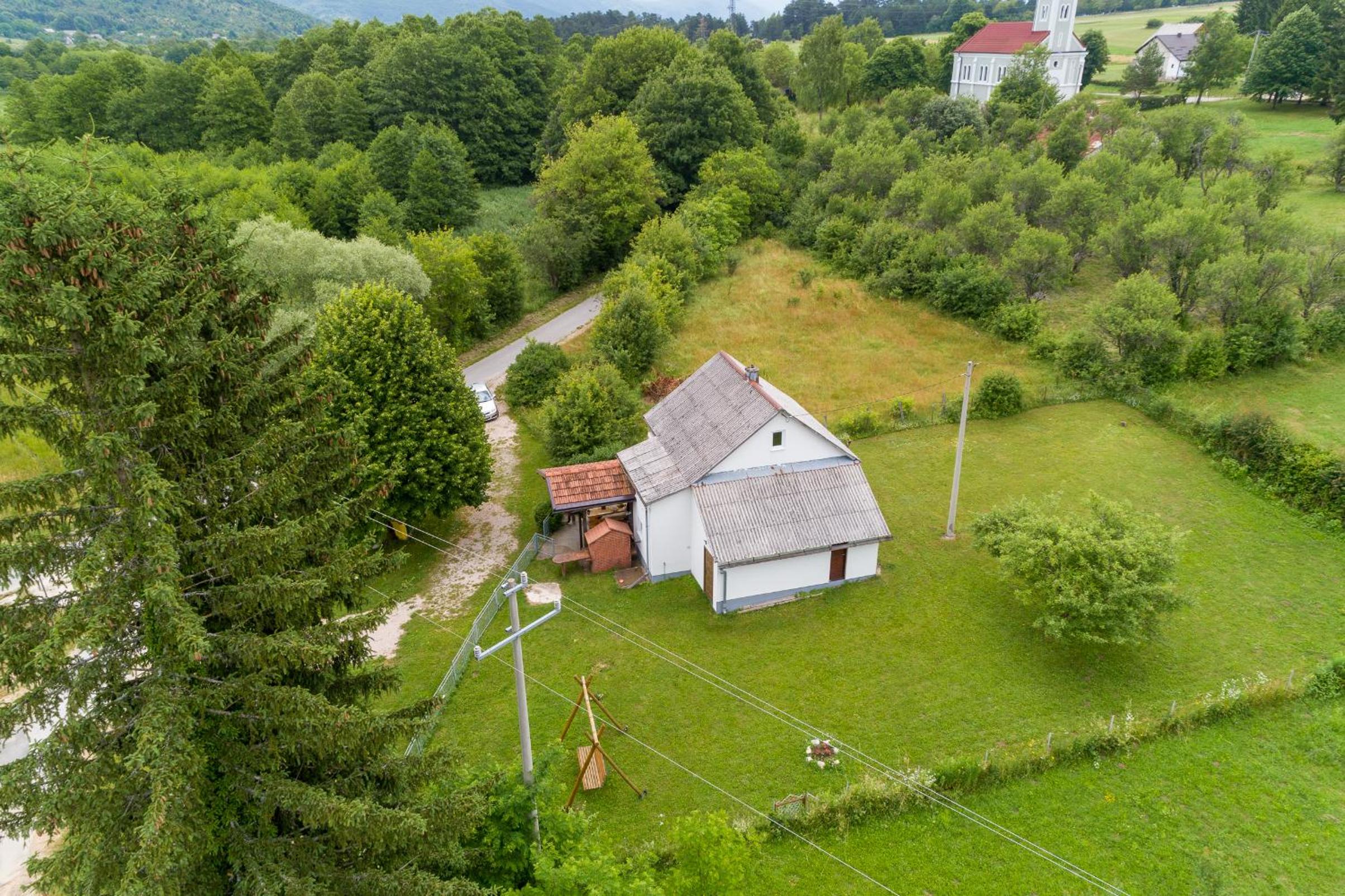 Two-Bedroom House - Photo 8