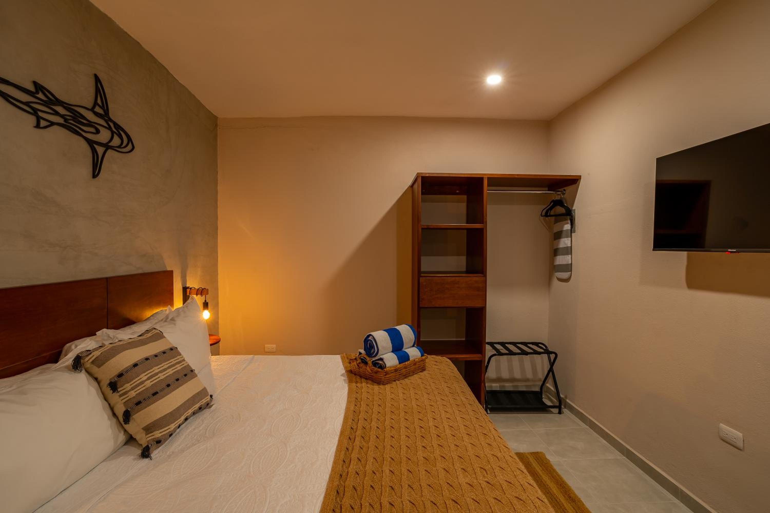 Deluxe Suite - Photo 2