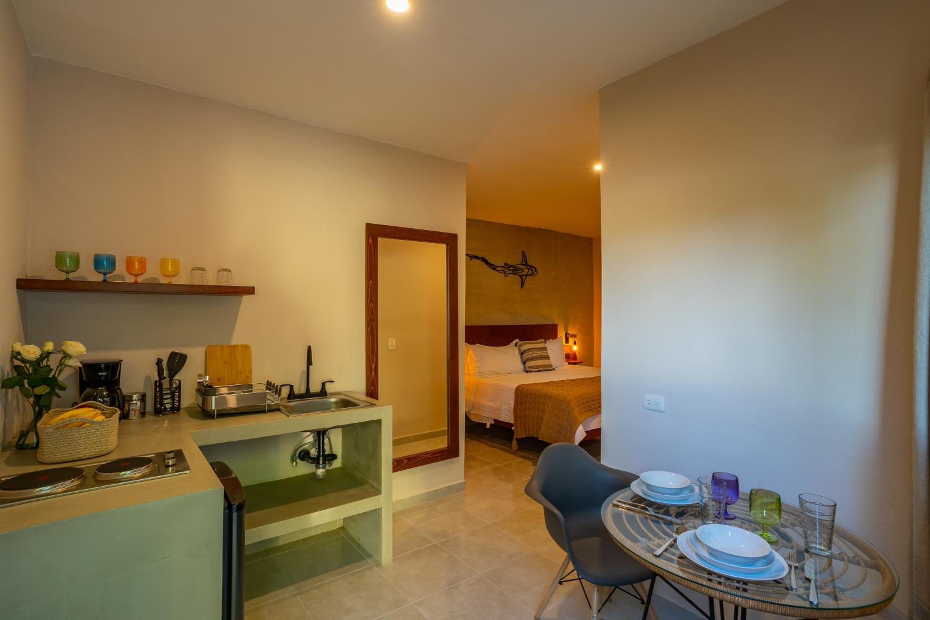 Deluxe Suite - Photo 8