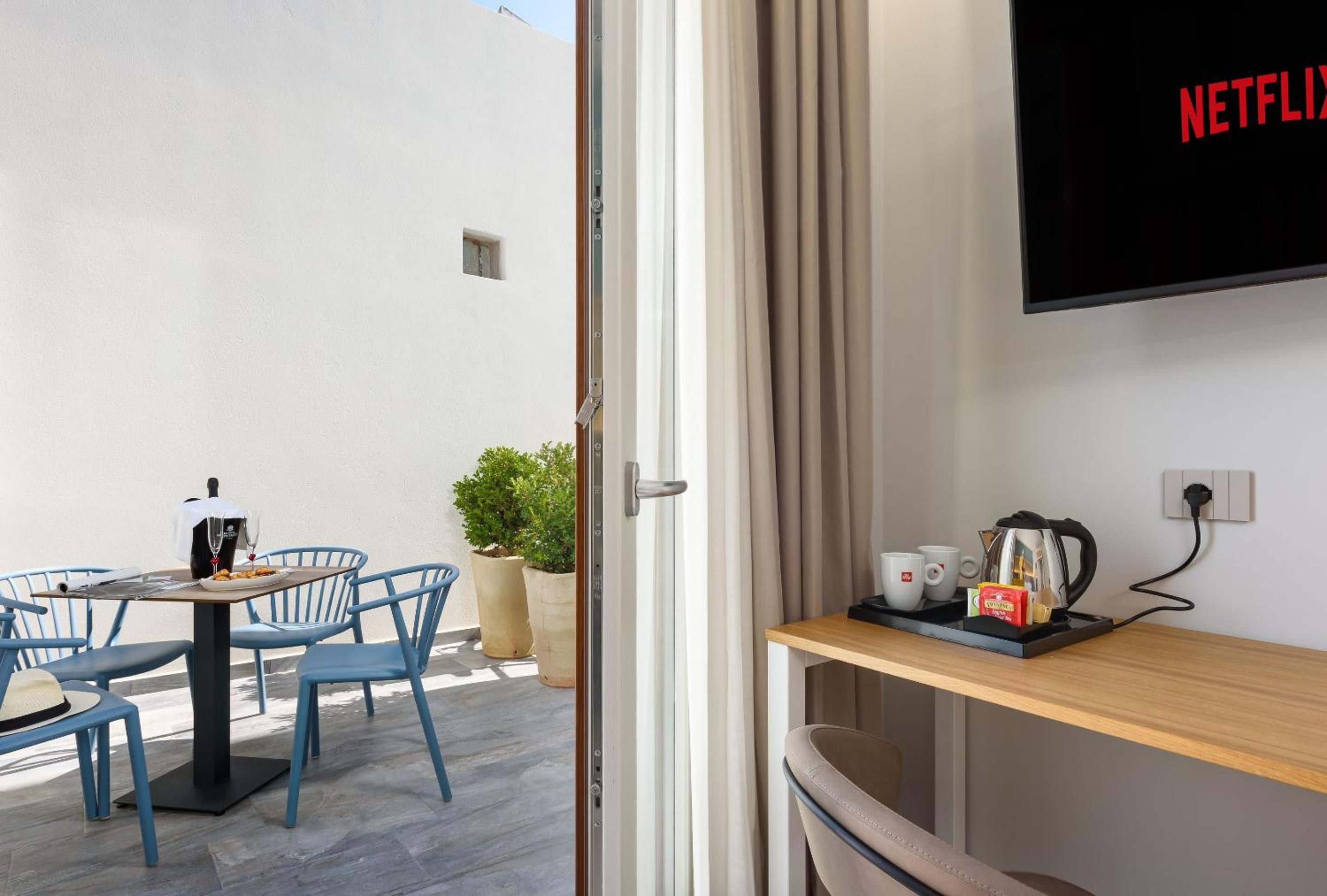 Quadruple Room with Terrace photo 3