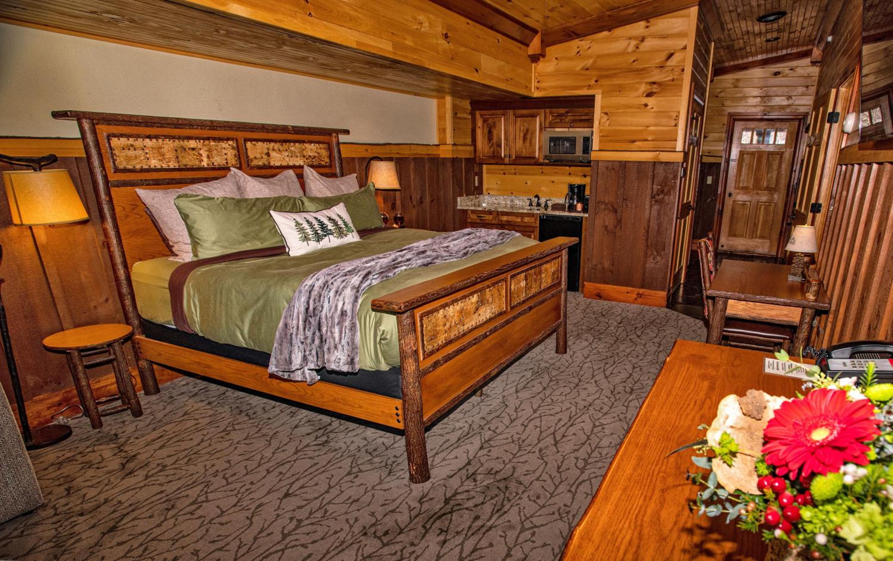 King Suite with Balcony photo 1