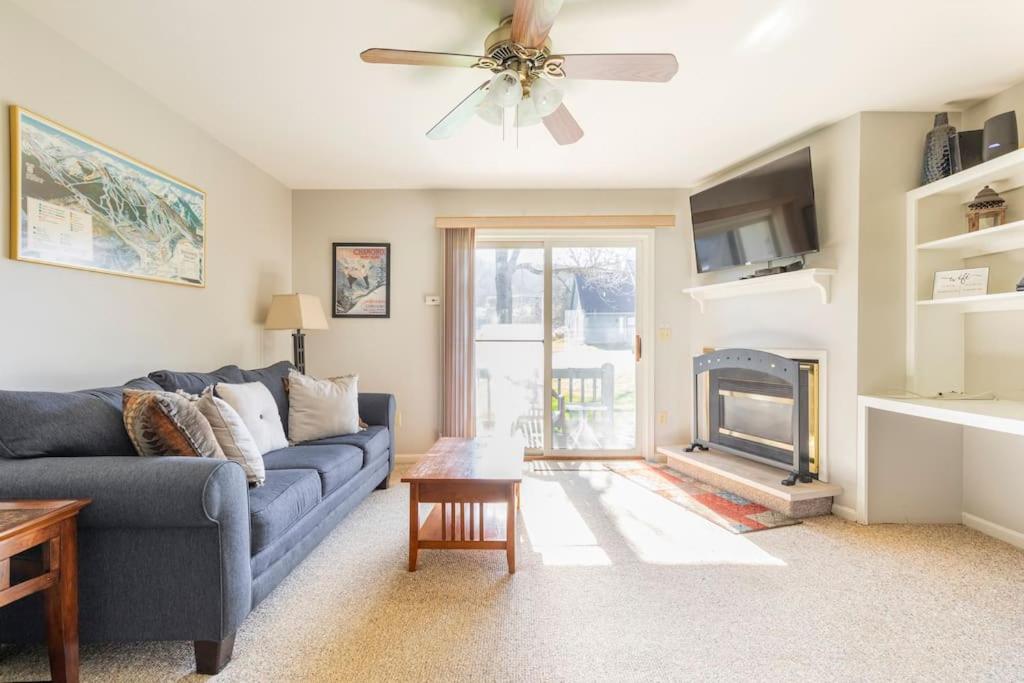 Studio Apartment photo 1