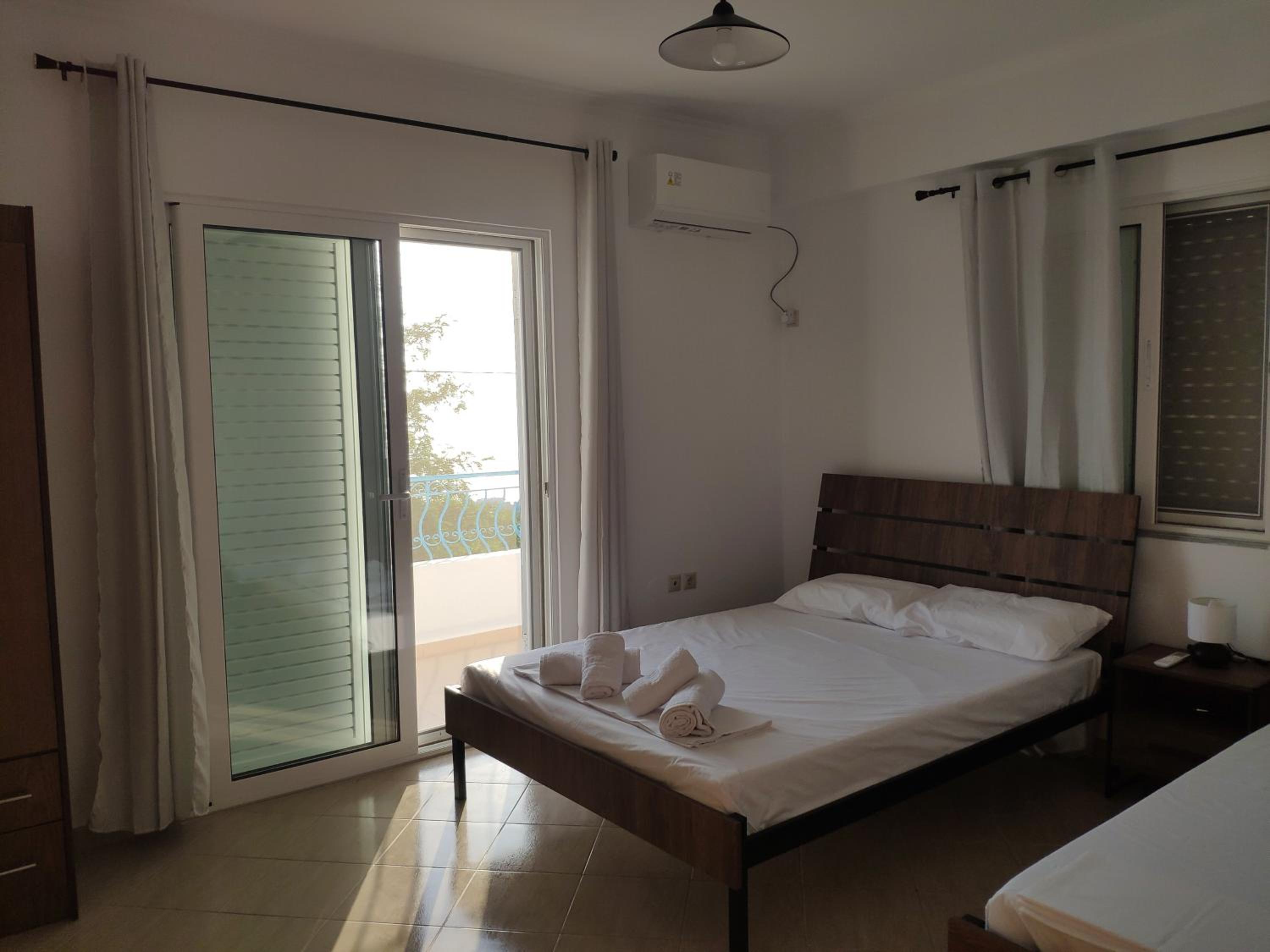 Economy Triple Room with Shared Bathroom