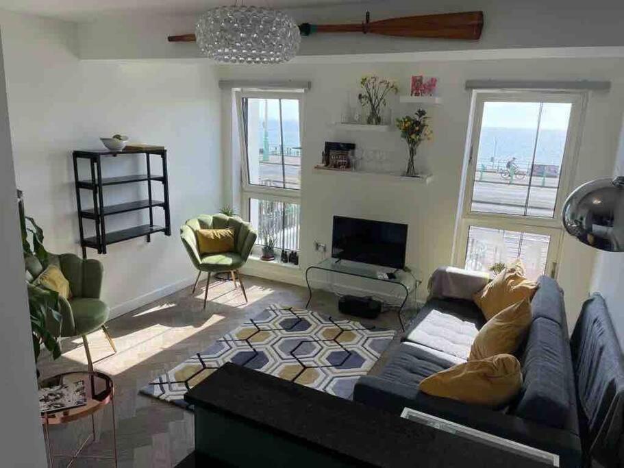 Two-Bedroom Apartment photo 2