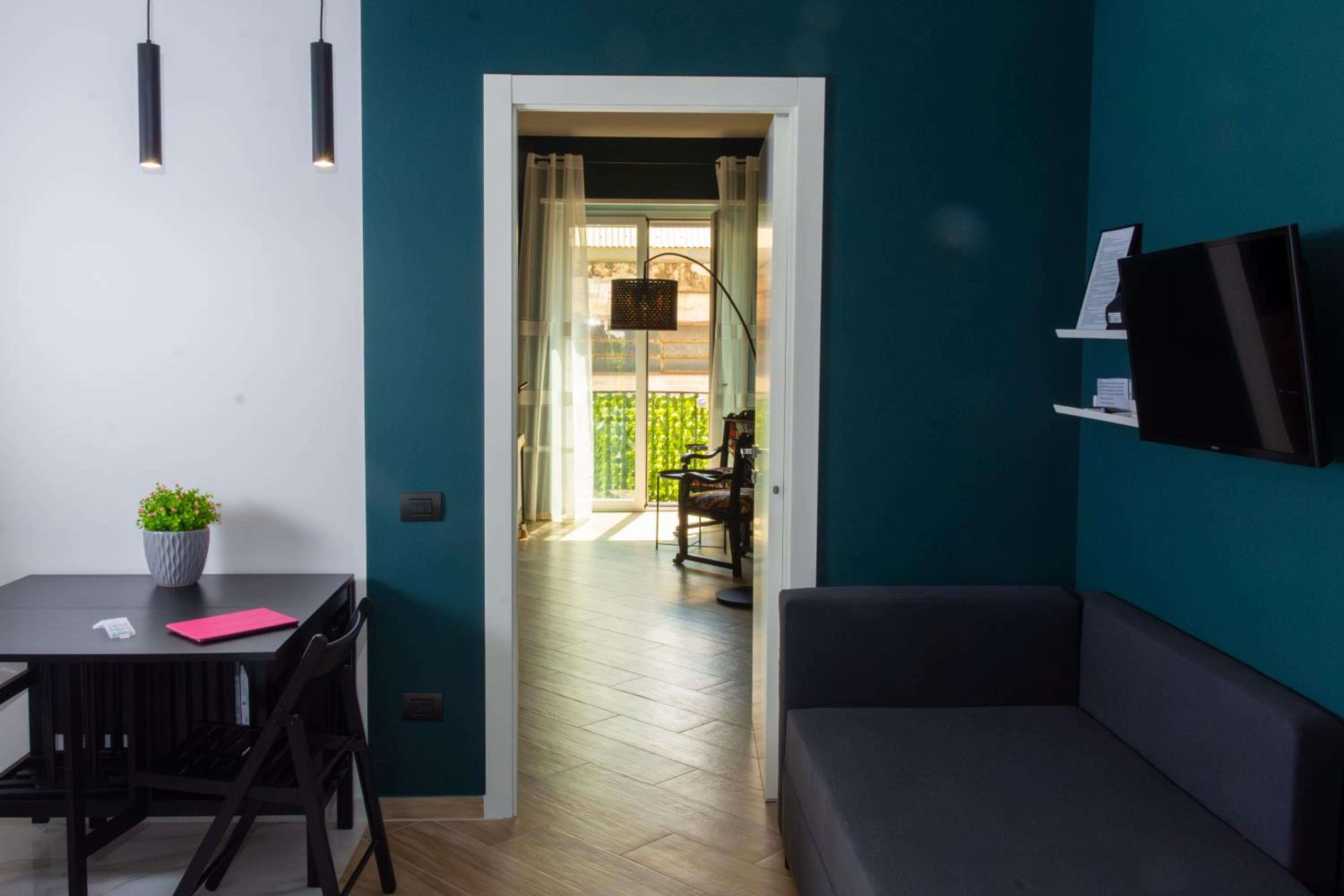 One-Bedroom Apartment