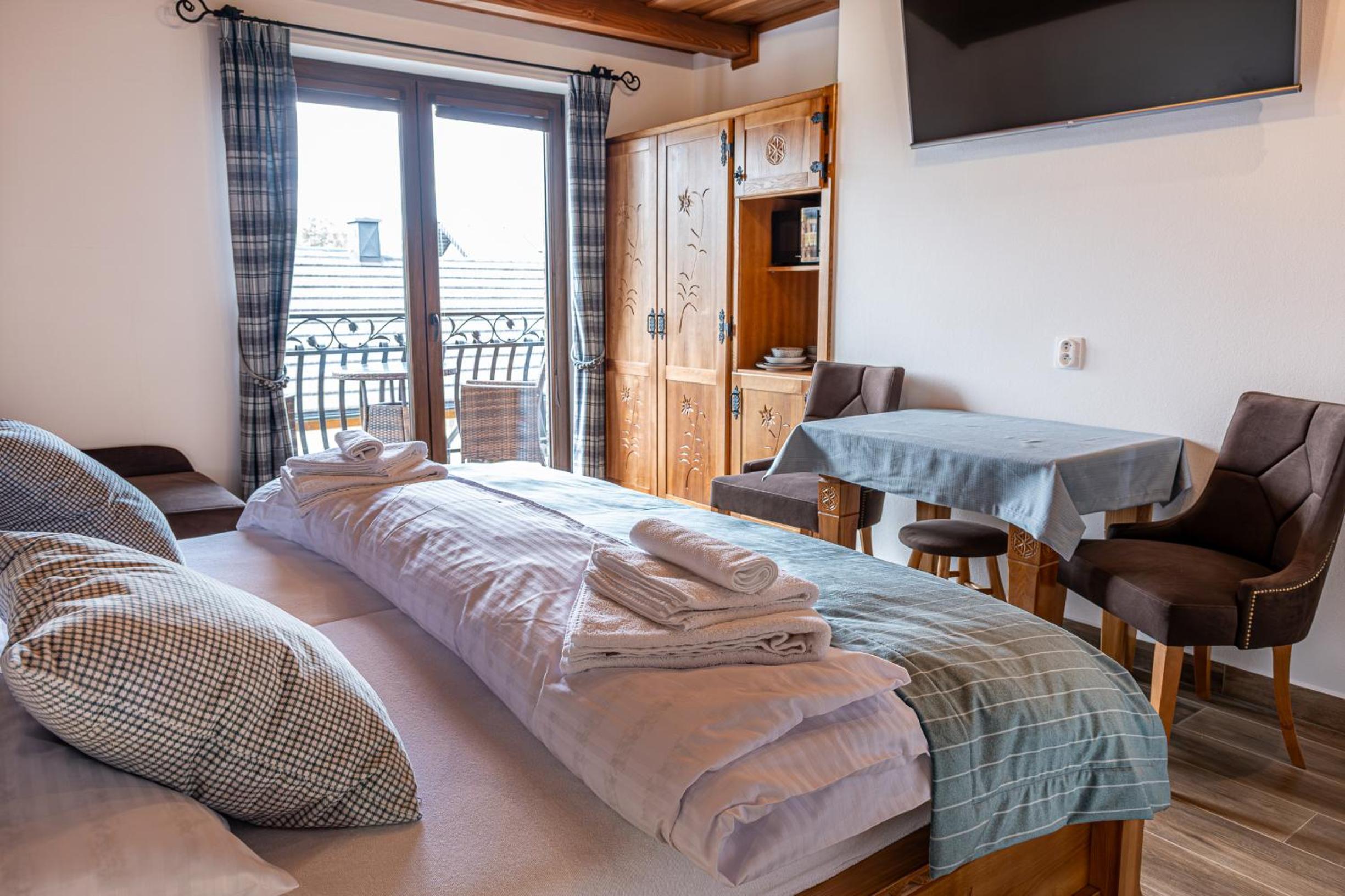 Triple Room with Mountain View photo 2