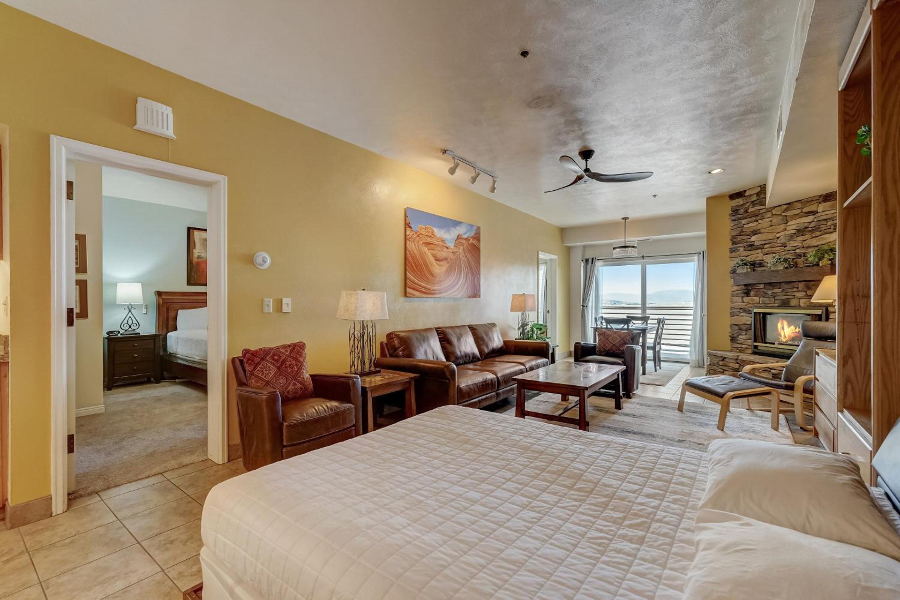 2 Bedroom Condominium  - Photo 8