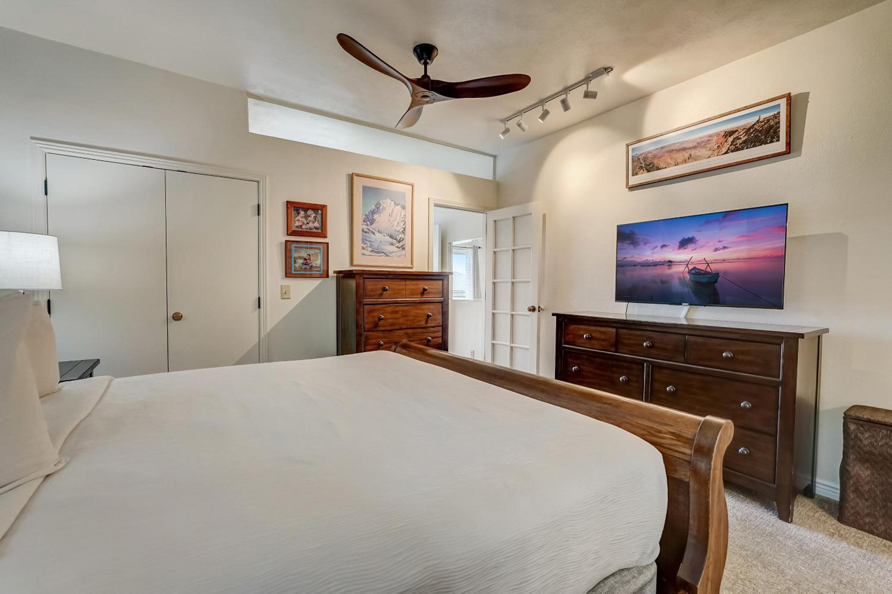 2 Bedroom Condominium  - Photo 6