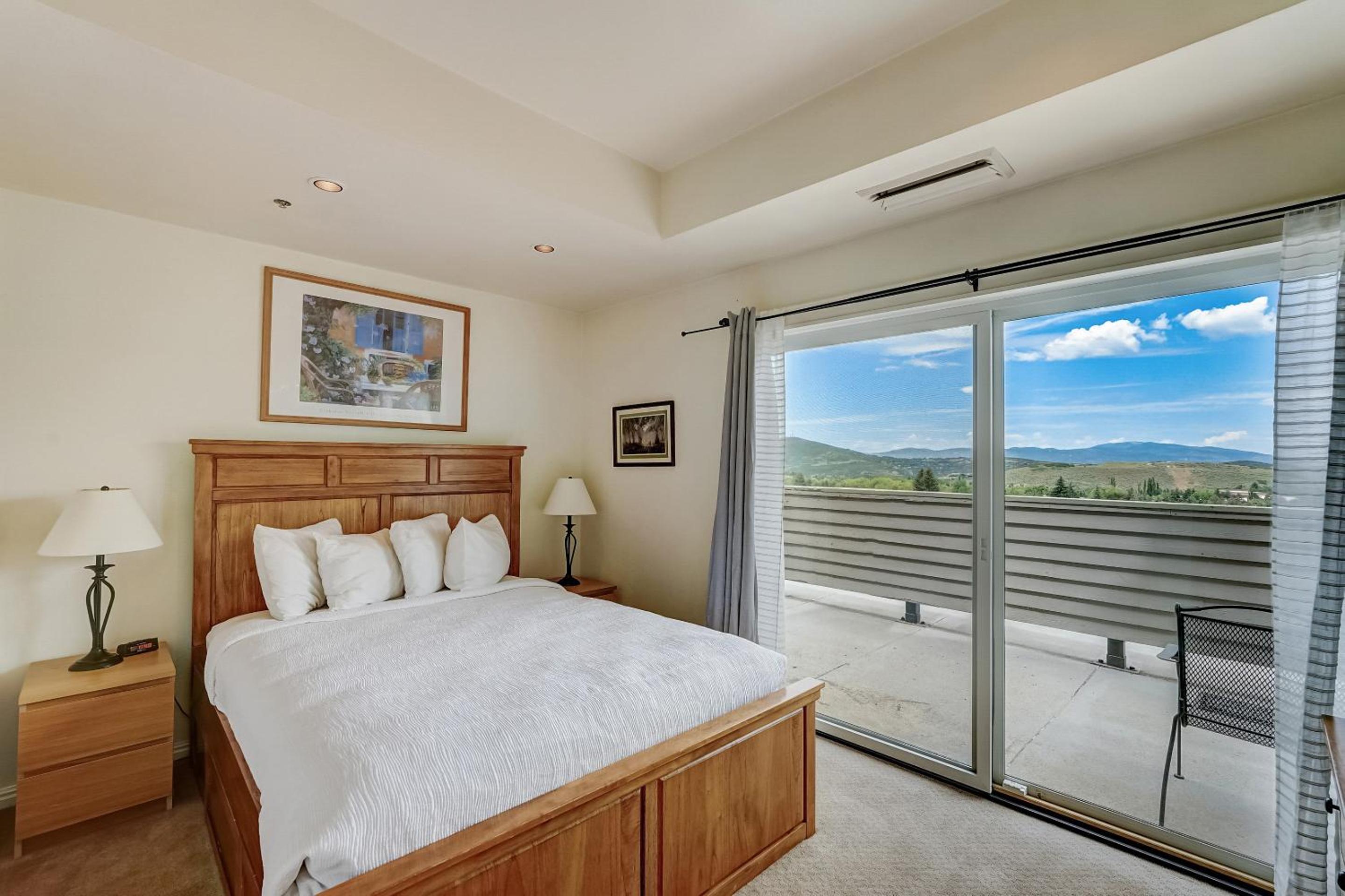 2 Bedroom Condominium  - Photo 7