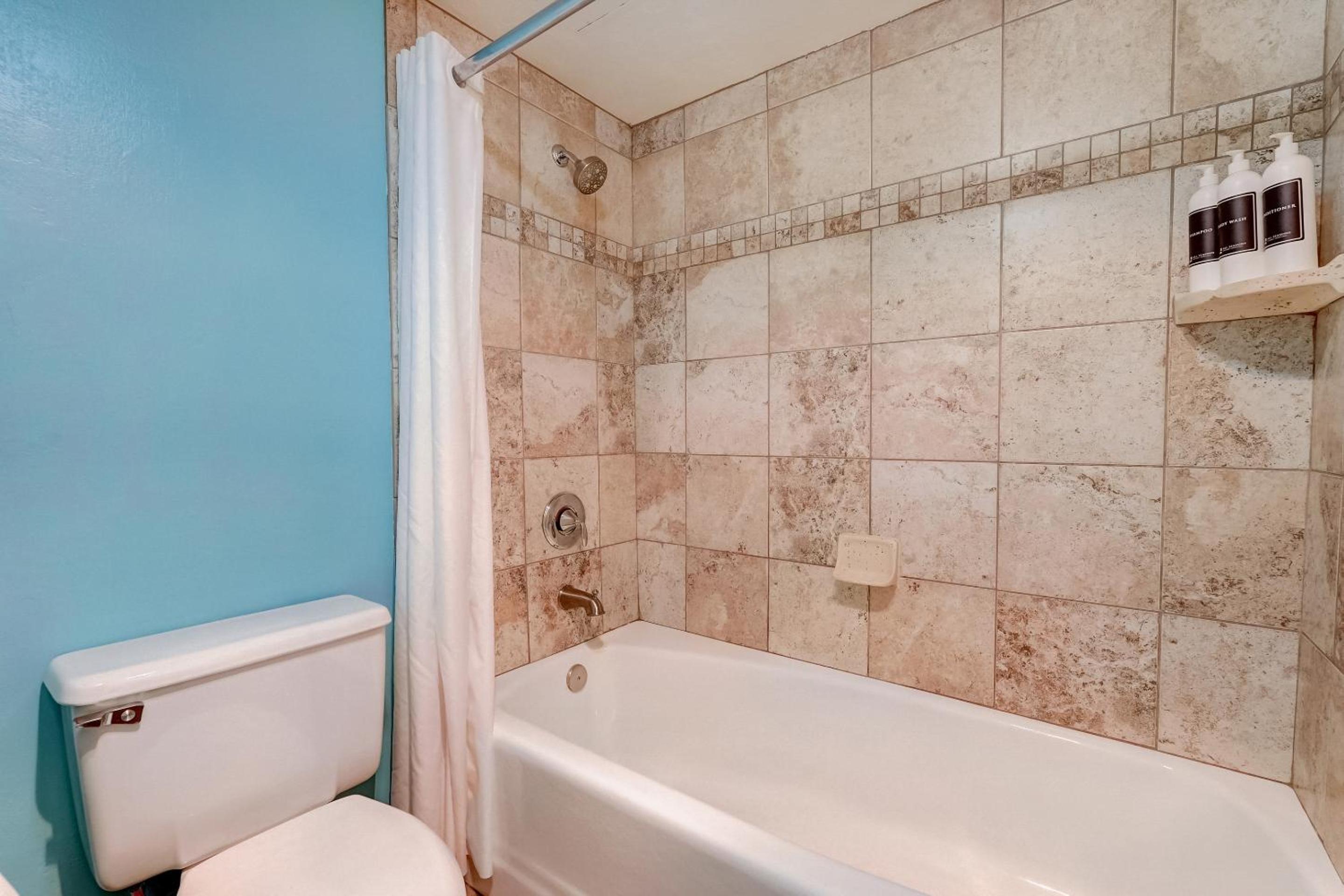 2 Bedroom Condominium  - Photo 12