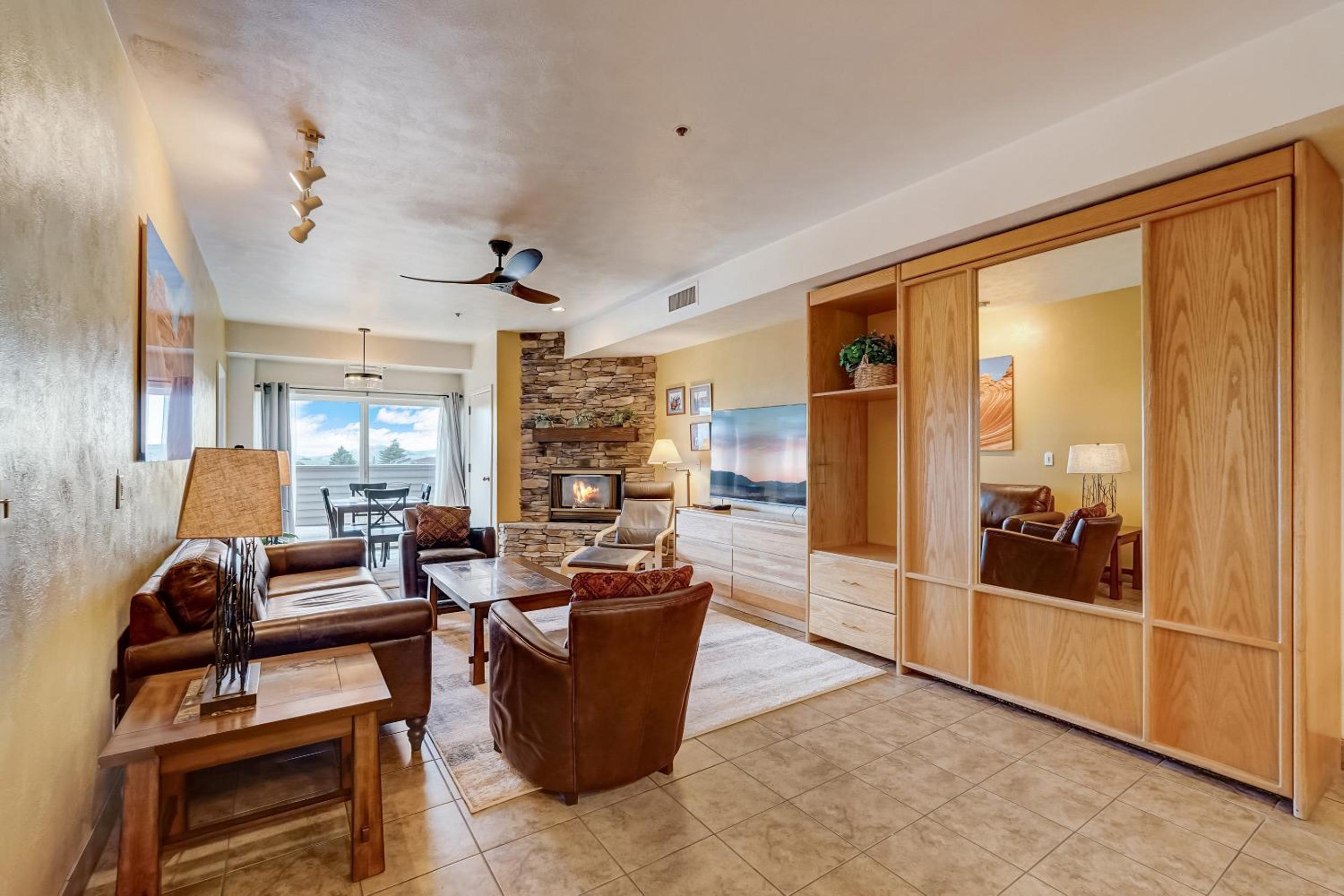 2 Bedroom Condominium  - Photo 17