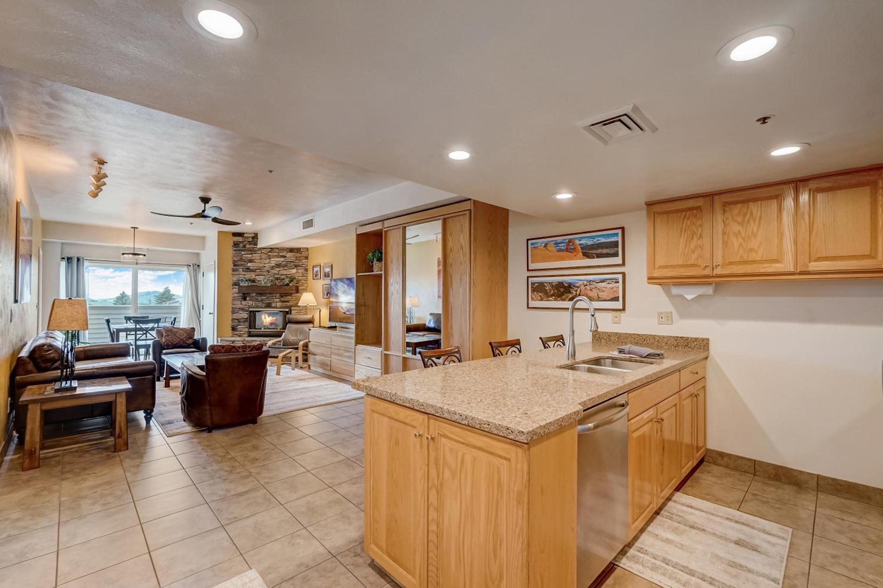 2 Bedroom Condominium  - Photo 20